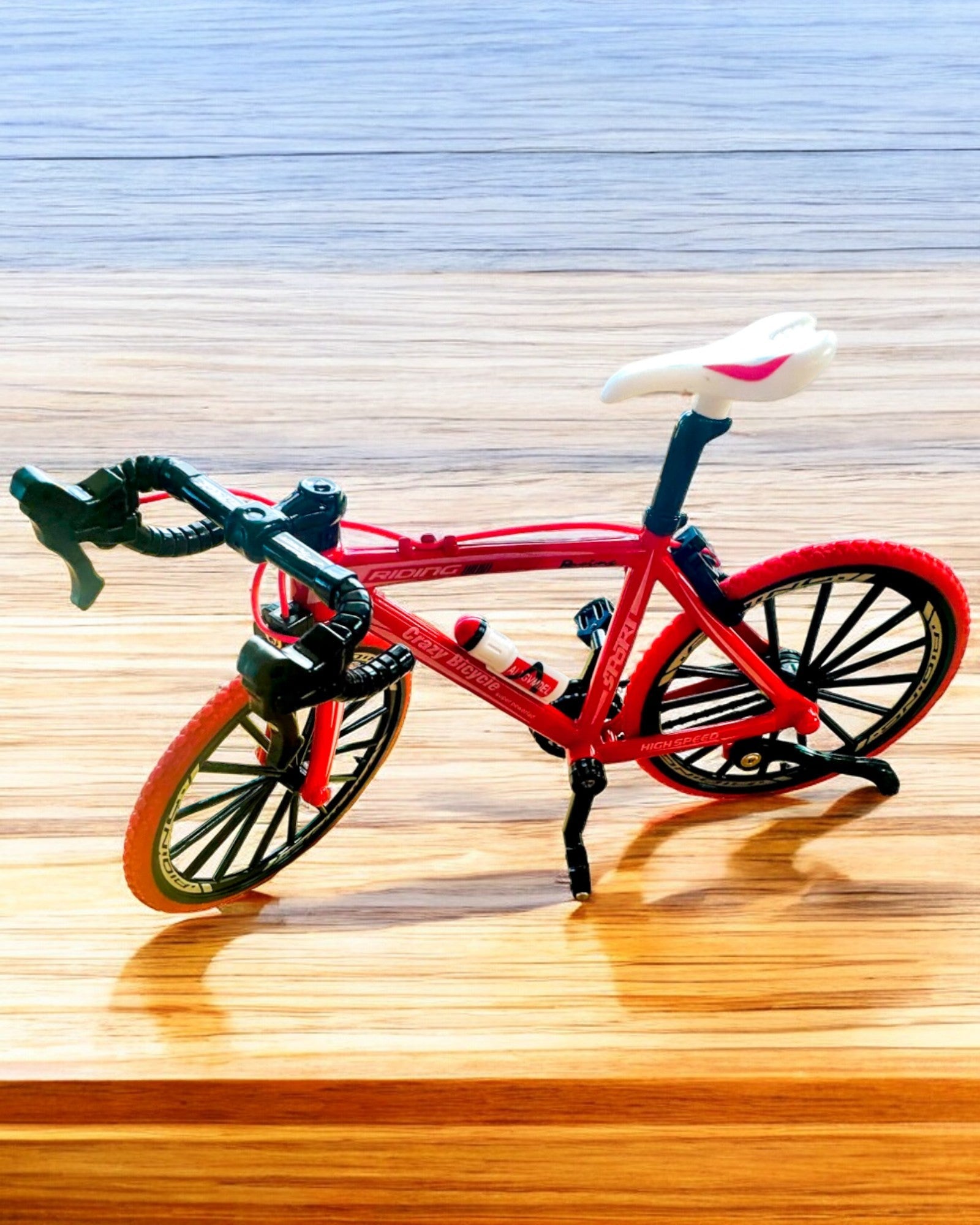 "SpeedMaster" Miniatűr Fém Modell Piros Kerékpár személyre szabás gravírozással ajándékba, 2 színváltozatban