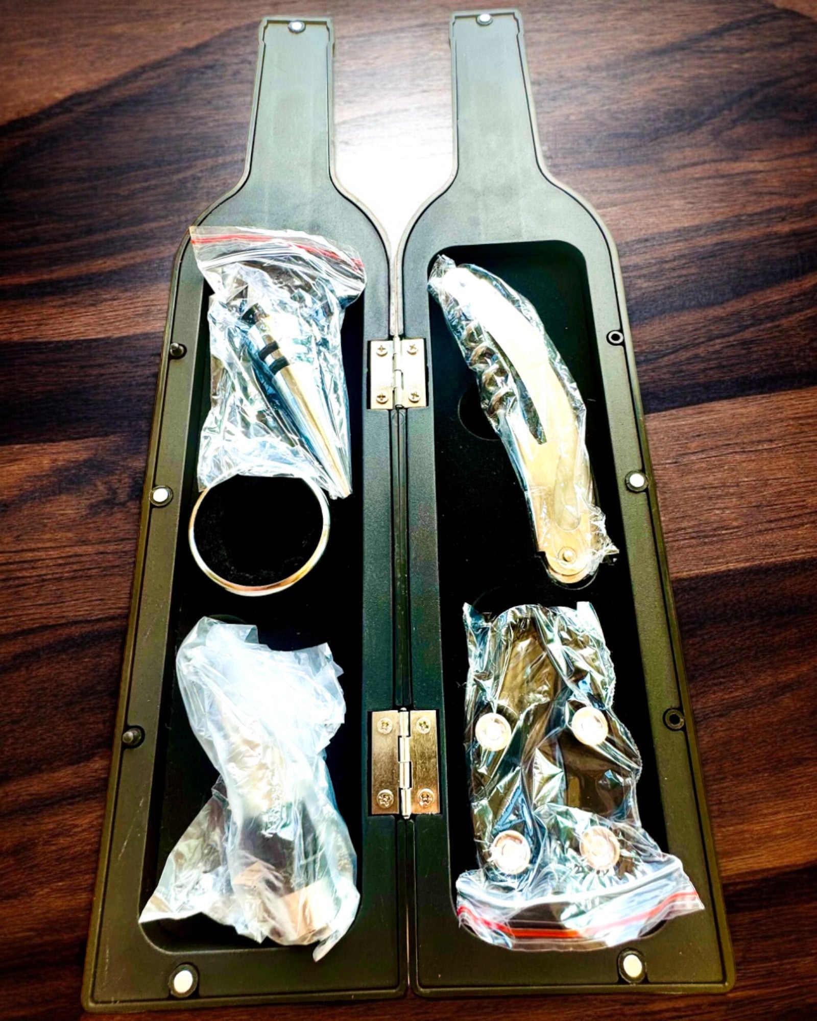 "Sommelier's Delight" Bor Készlet - személyre szabható gravírozással ajándékba