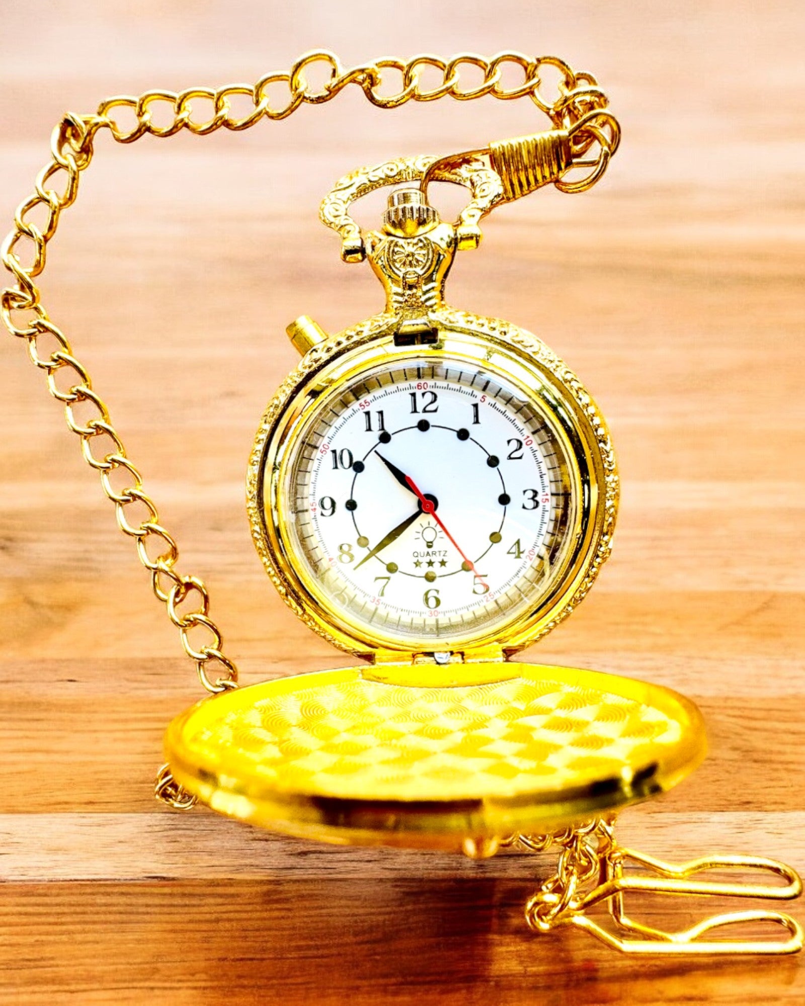 Zsebóra "Motorkerékpár Elegáns 2" – Gravírozás ajándékba, 3 színváltozat