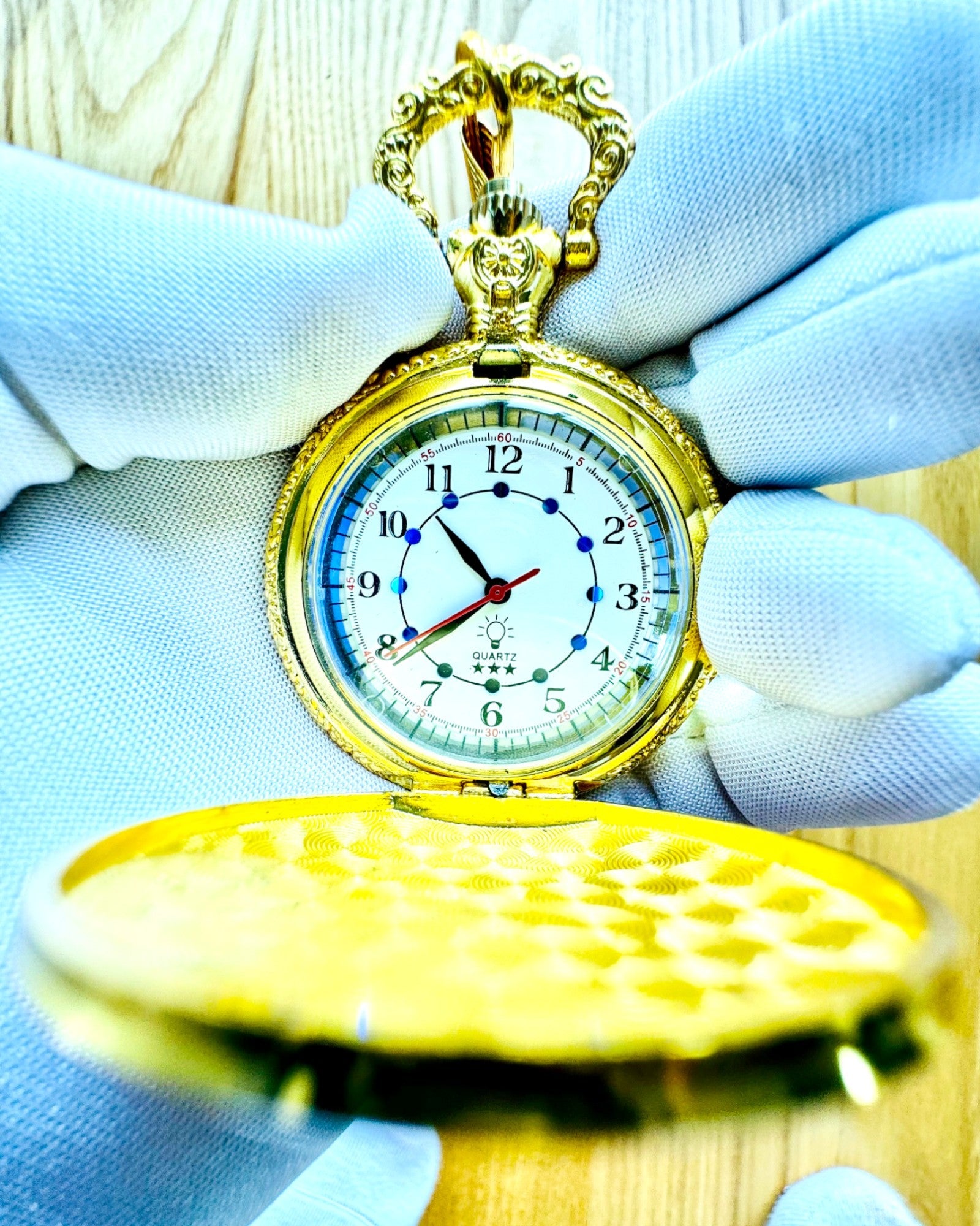 Zsebóra "Motorkerékpár Elegáns 2" – Gravírozás ajándékba, 3 színváltozat