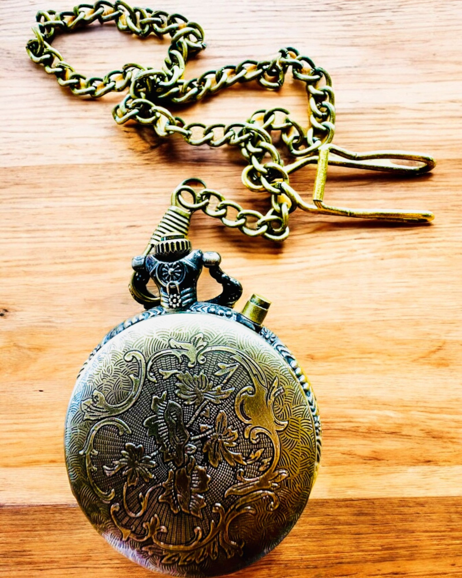 Zsebóra "Motorkerékpár Elegáns 2" – Gravírozás ajándékba, 3 színváltozat