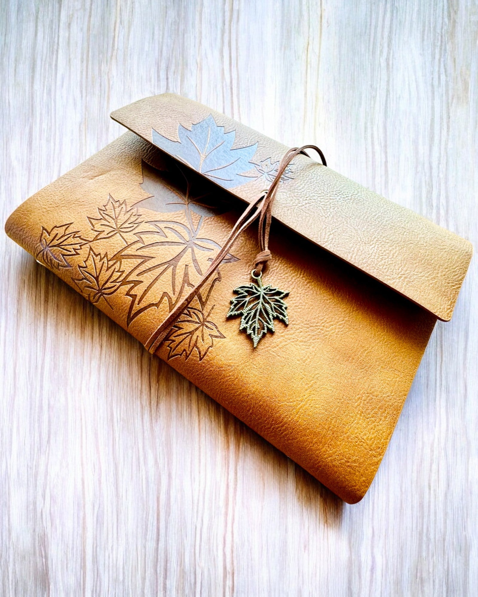 "Őszi Levelek" Jegyzetfüzet A5 Formátum, személyre szabható gravírozással ajándékba