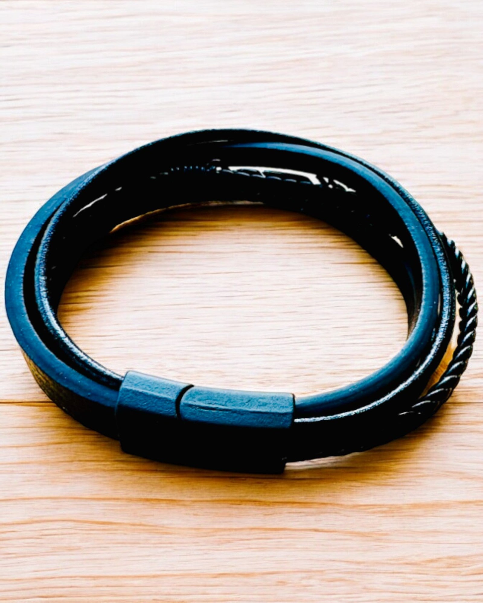 "Orzeł" karkötő gravírozási lehetőséggel, 3 színváltozatban