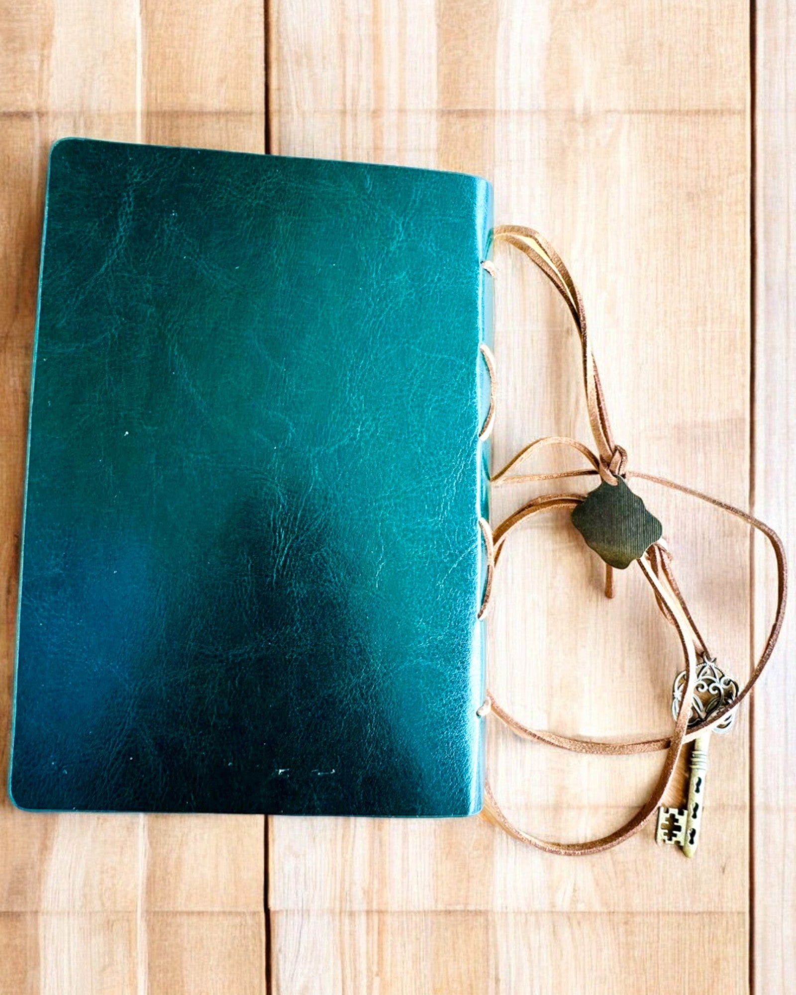 Vintage "A múlt kulcsa" jegyzetfüzet - Gravírozási lehetőség ajándékként, notesz