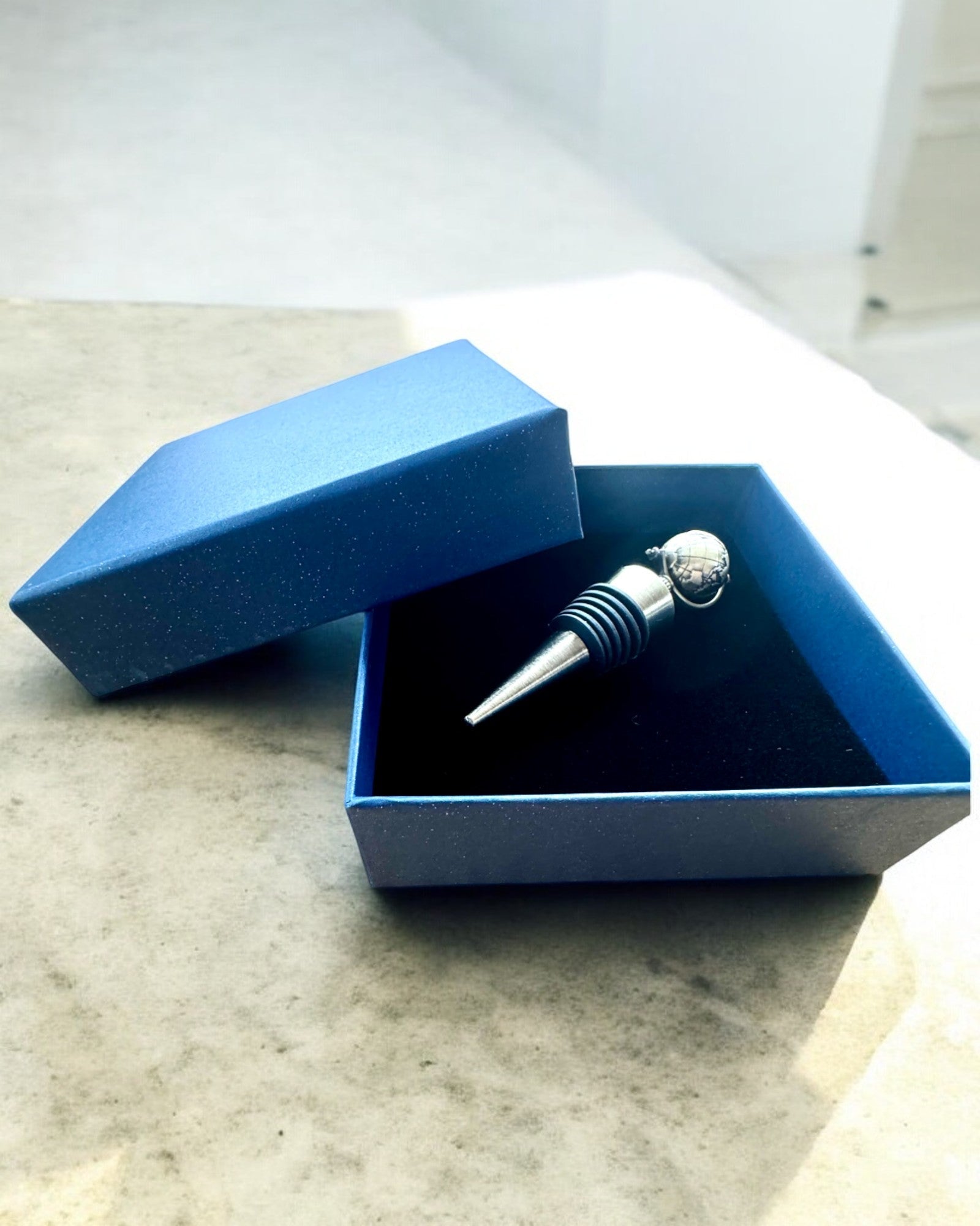 GloboStop - Borosdugó Gravírozással, személyre szabható gravírozás ajándékba