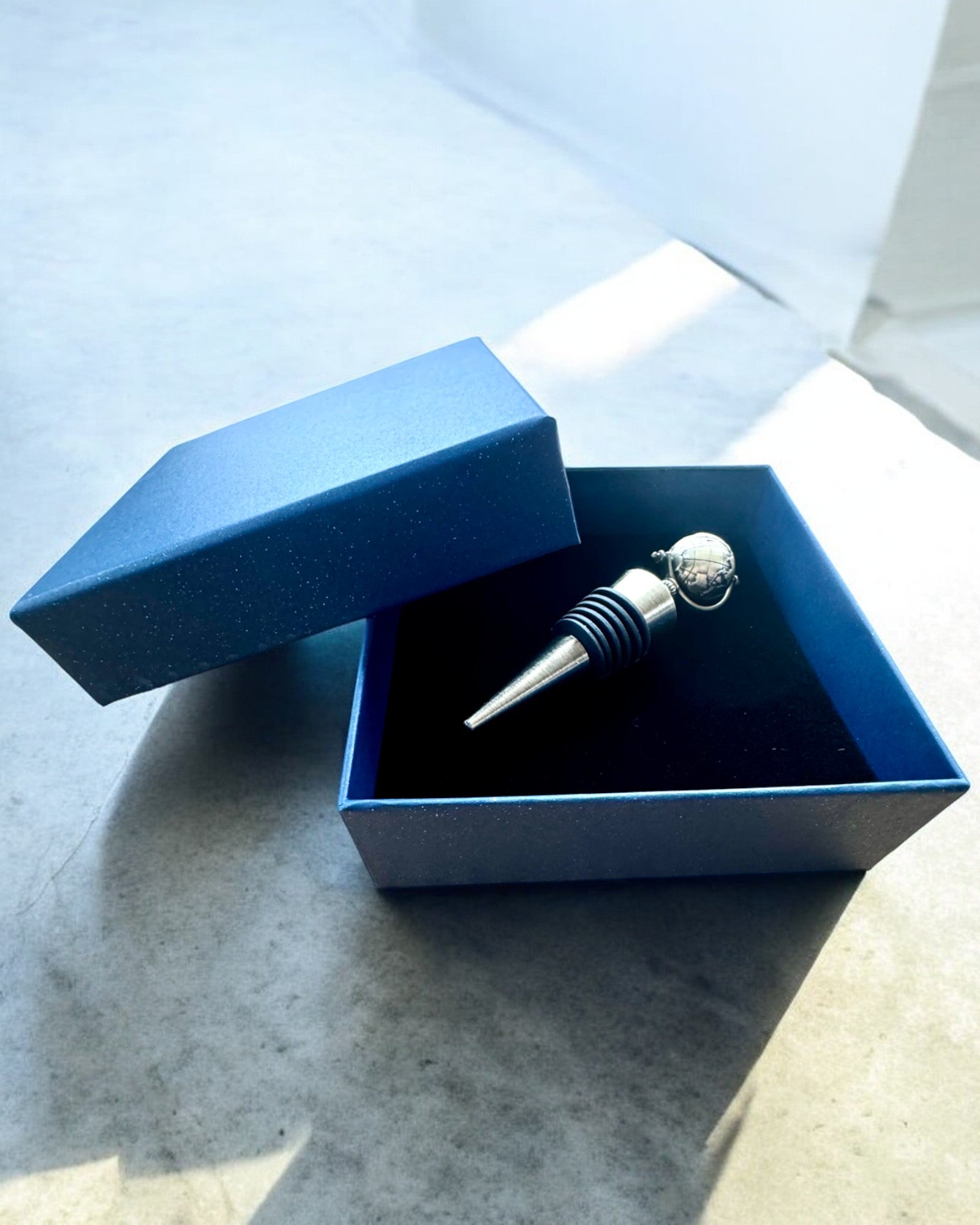 GloboStop - Borosdugó Gravírozással, személyre szabható gravírozás ajándékba