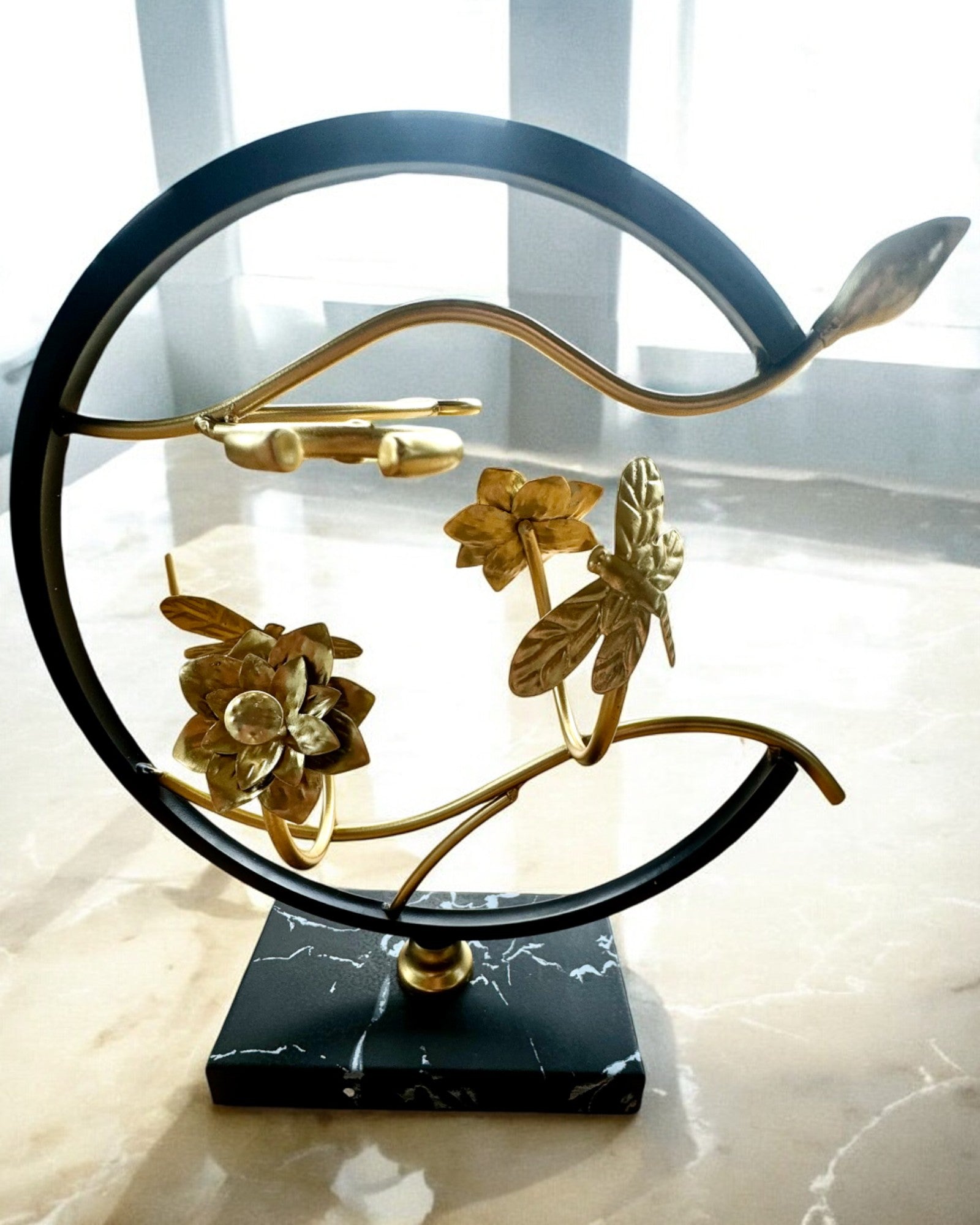 "Elegáns Rovar" állvány - borosüveghez és poharakhoz, magasság 33 cm, személyre szabható gravírozással ajándékba