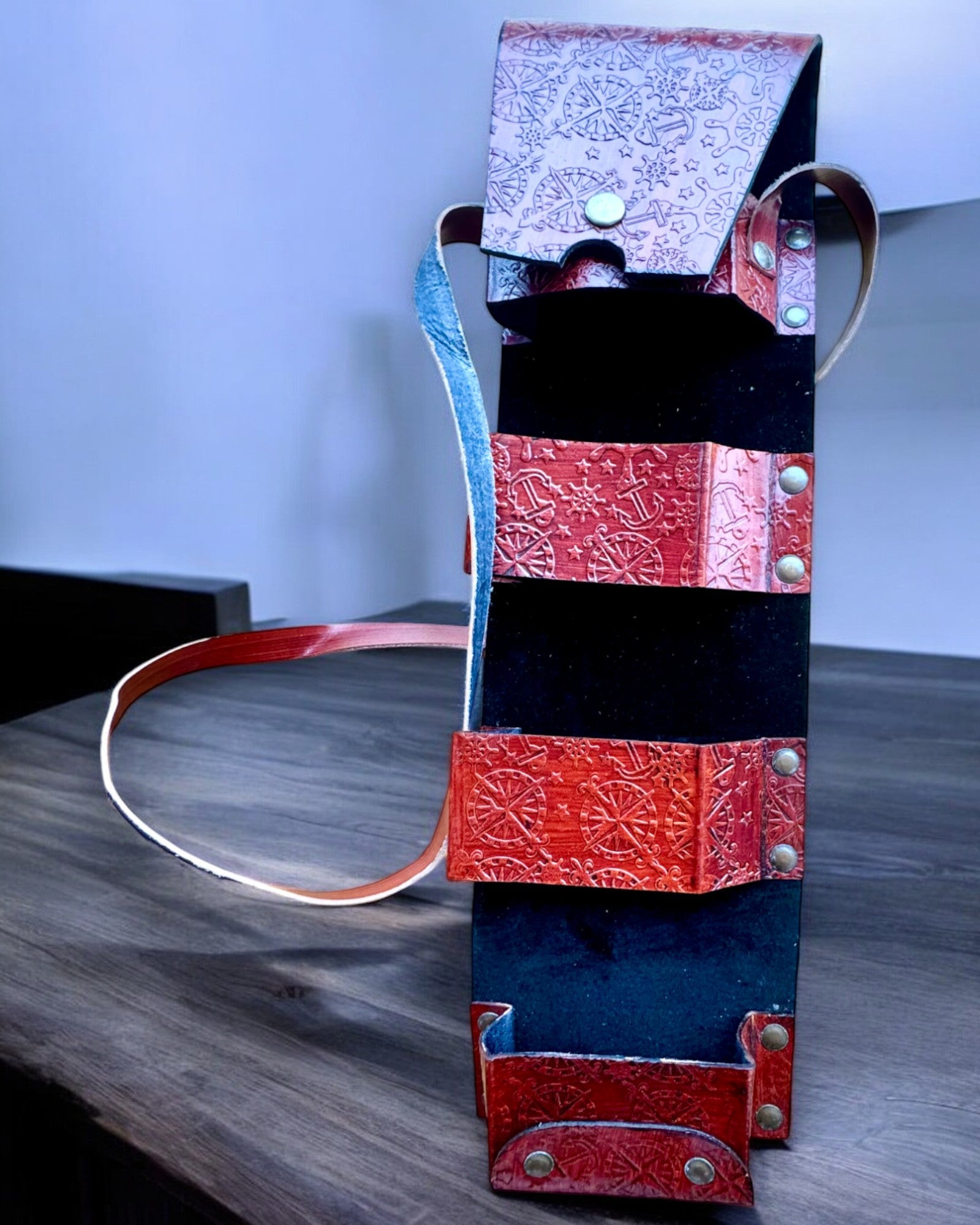 Bőr tok, sétabotokhoz - személyre szabható gravírozással ajándékba