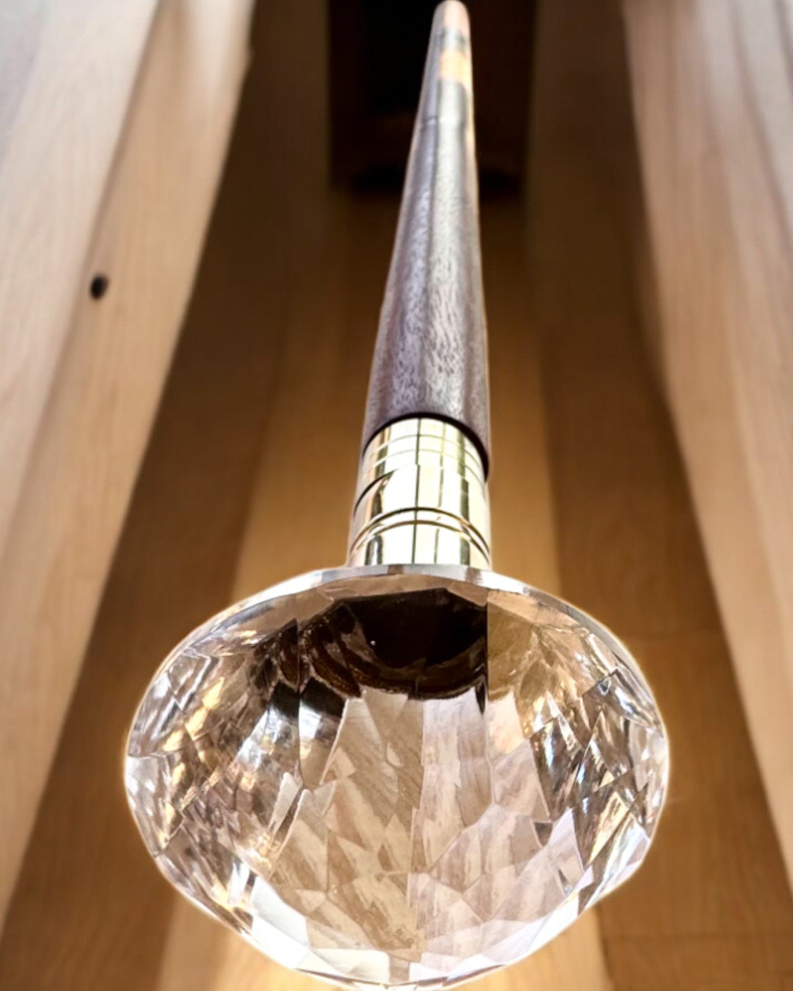 Sétabot "Gyémánt a bronzban" - Kézzel készített fa, gravírozási lehetőséggel