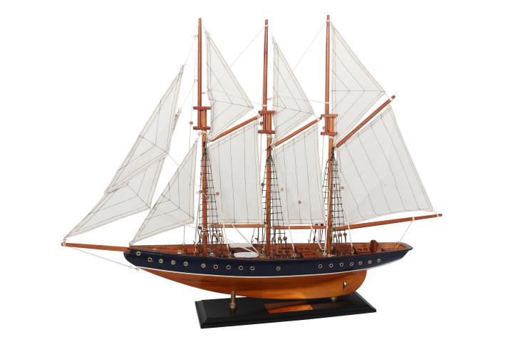 Atlantic szkúner modell, 72cm - a legendás hajó replikája gravírozással személyre szabható kivitelben - ideális ajándék a vitorlázás szerelmeseinek - fából készült, textil vitorlákkal