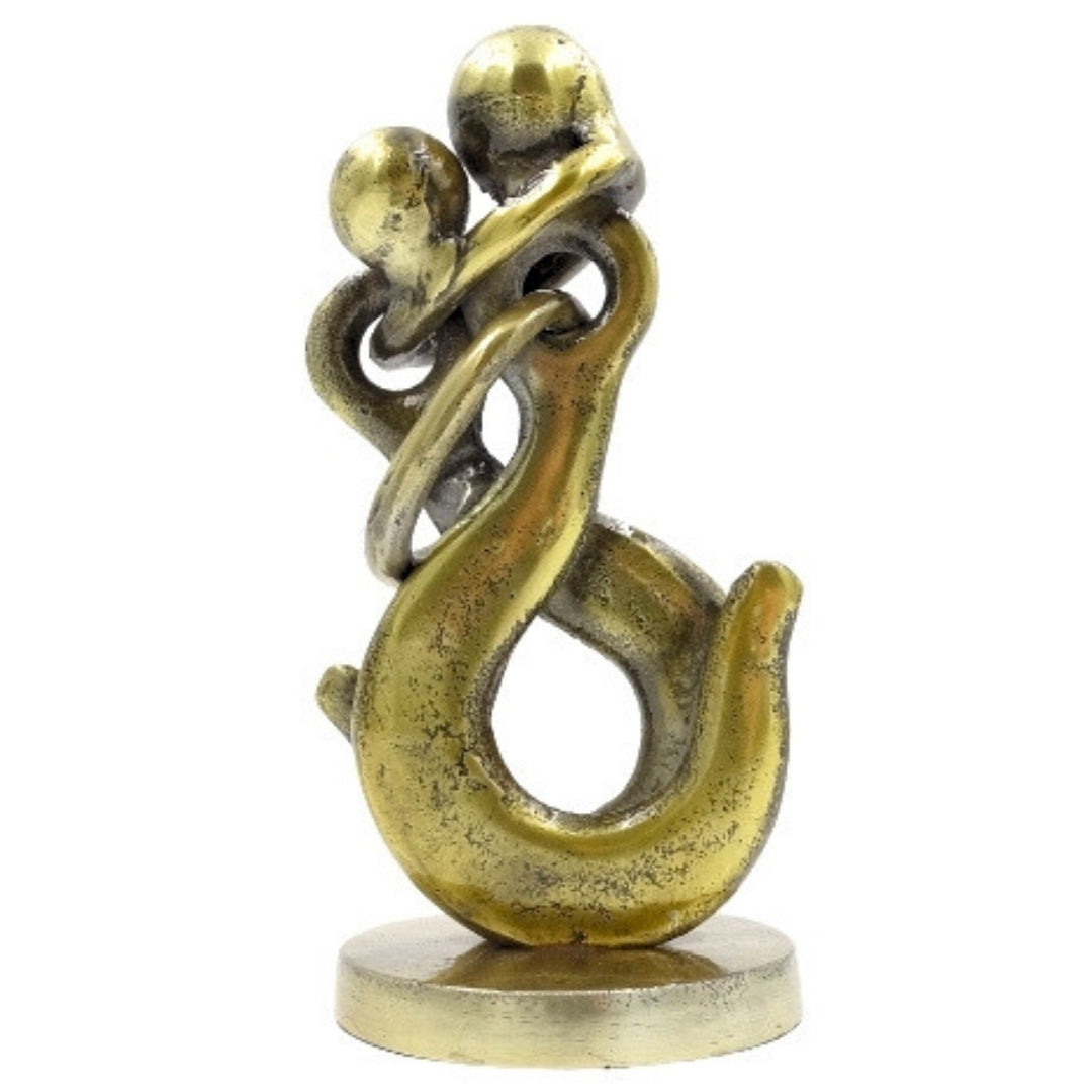 Szerelmes pár fém figura gravírozással