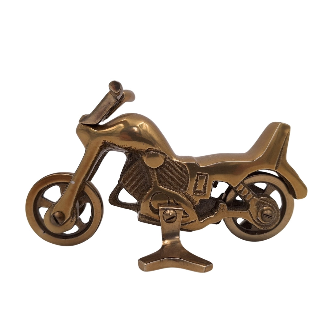N-2960 fém motorkerékpár-modell antik sárgaréz színű alumíniumból – személyre szabott gravírozás ajándéknak, méretek 17,5 x 10 cm