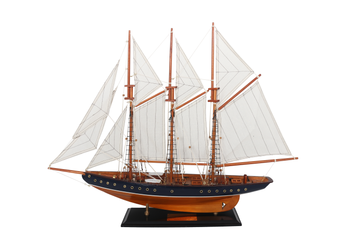 Atlantic szkúner modell, 72cm - a legendás hajó replikája gravírozással személyre szabható kivitelben - ideális ajándék a vitorlázás szerelmeseinek - fából készült, textil vitorlákkal