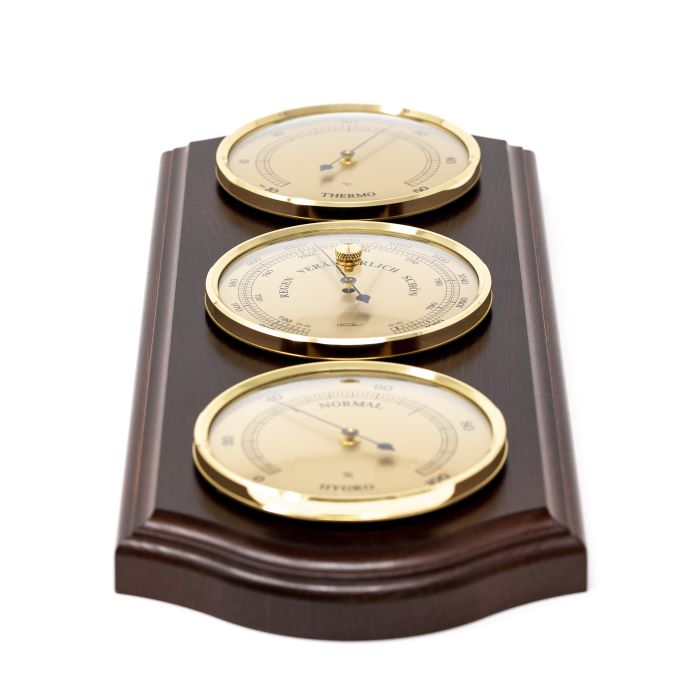 Fischer 9176-22 időjárás-állomás barométerrel, higrométerrel és hőmérővel, sárgaréz keretben, mahagóni talpon, gravírozással történő személyre szabási lehetőséggel