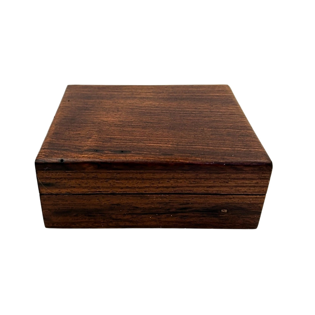 Dollond sárgaréz iránytű fa dobozban, napóra funkcióval - Ideális ajándék gravírozási lehetőséggel - Antik stílus, méretek: 7,5 x 7,5 x 3 cm