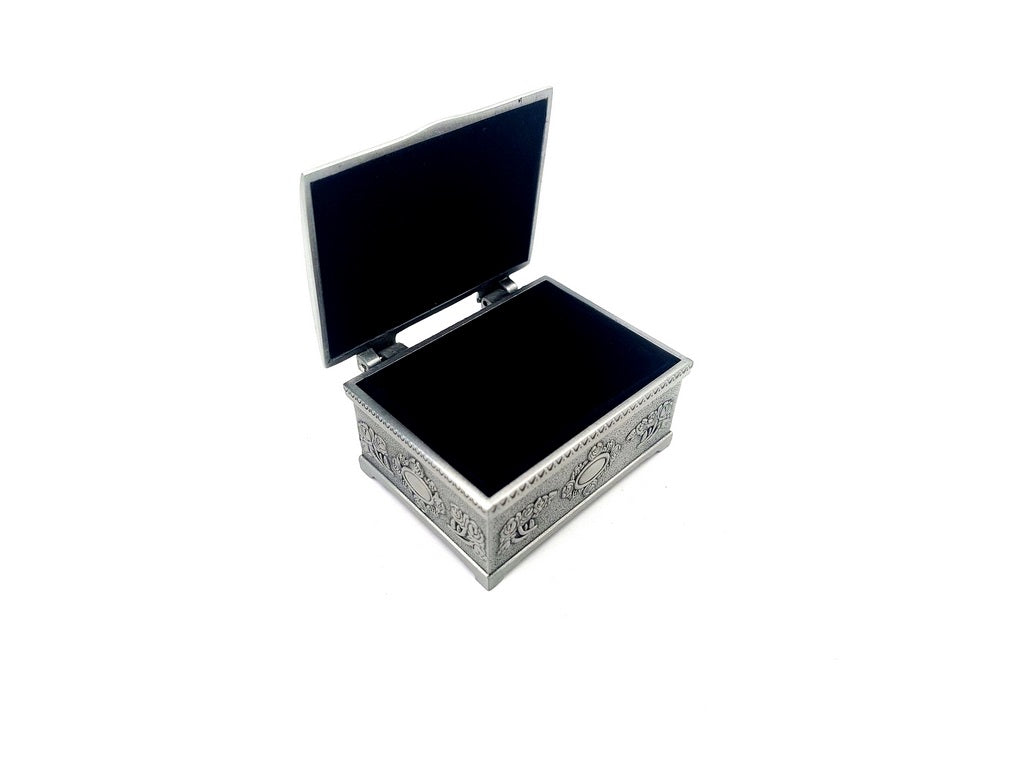 ALBIN 2178A fém ékszerdoboz gravírozással személyre szabható kivitelben, ideális ajándéknak - 6x5x3 cm, elegáns dizájn, tartós anyag