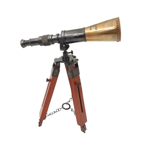 Sárgaréz távcső háromlábon, gravírozással személyre szabható - elegáns dekorációs elem ajándéknak, állítható magasság 30 cm-ig