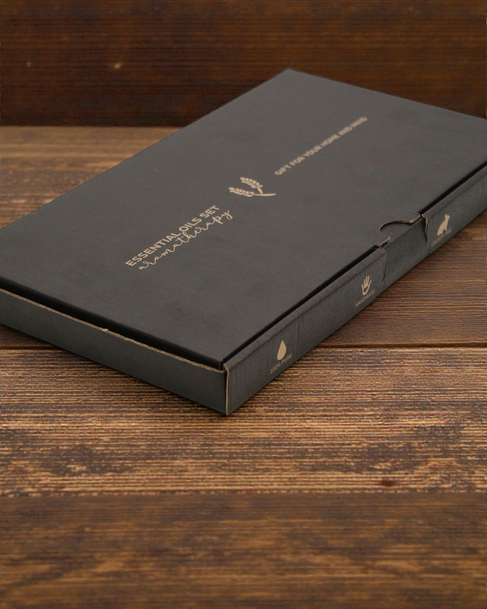 Esencja Świata – Luksusowy Zestaw 12 Najpopularniejszych Olejków Eterycznych 5 ml z Pipetami