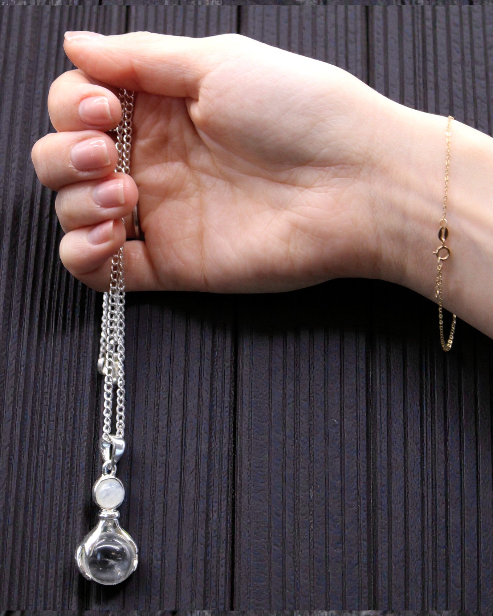 Ametiszt kezek – ametisztből készült gyógyító kezek csüngője