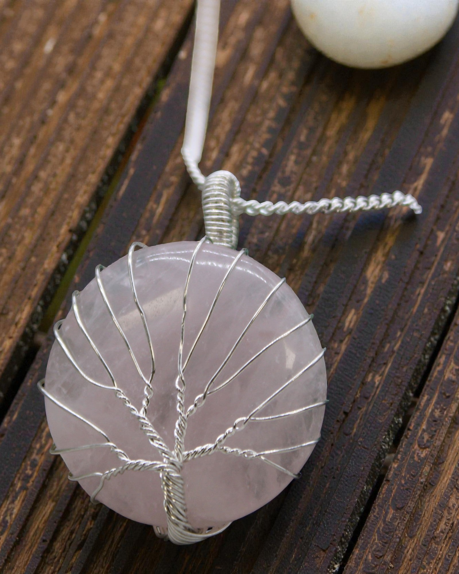 A szeretet fája – Nyaklánc rózsakvarccal és az Élet fájával