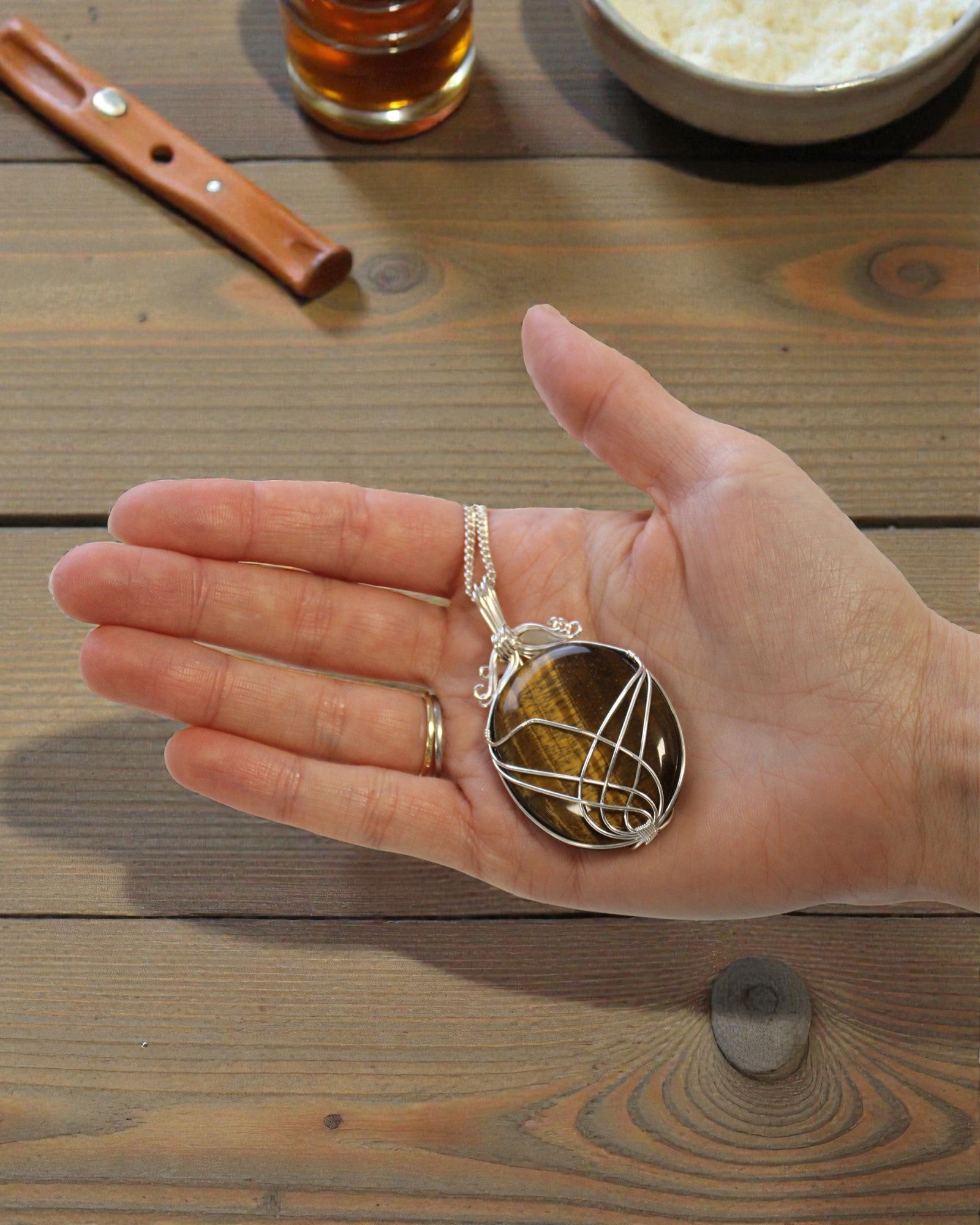 Az erő fonata – Kézzel fonott tigrisszem nyaklánc