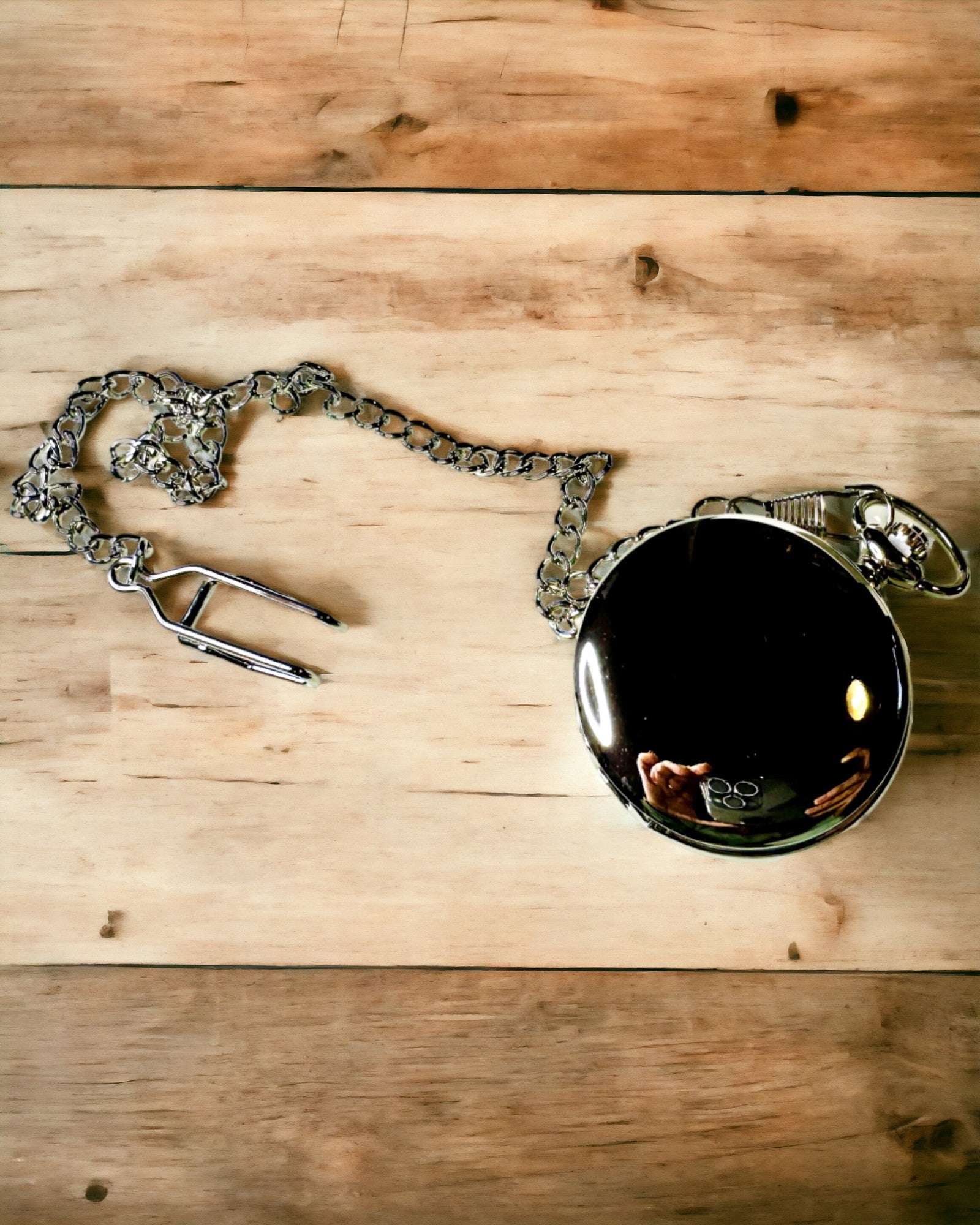 Klasszikus zsebóra római számokkal és lánccal, kvarc, acélfény - ezüst színű