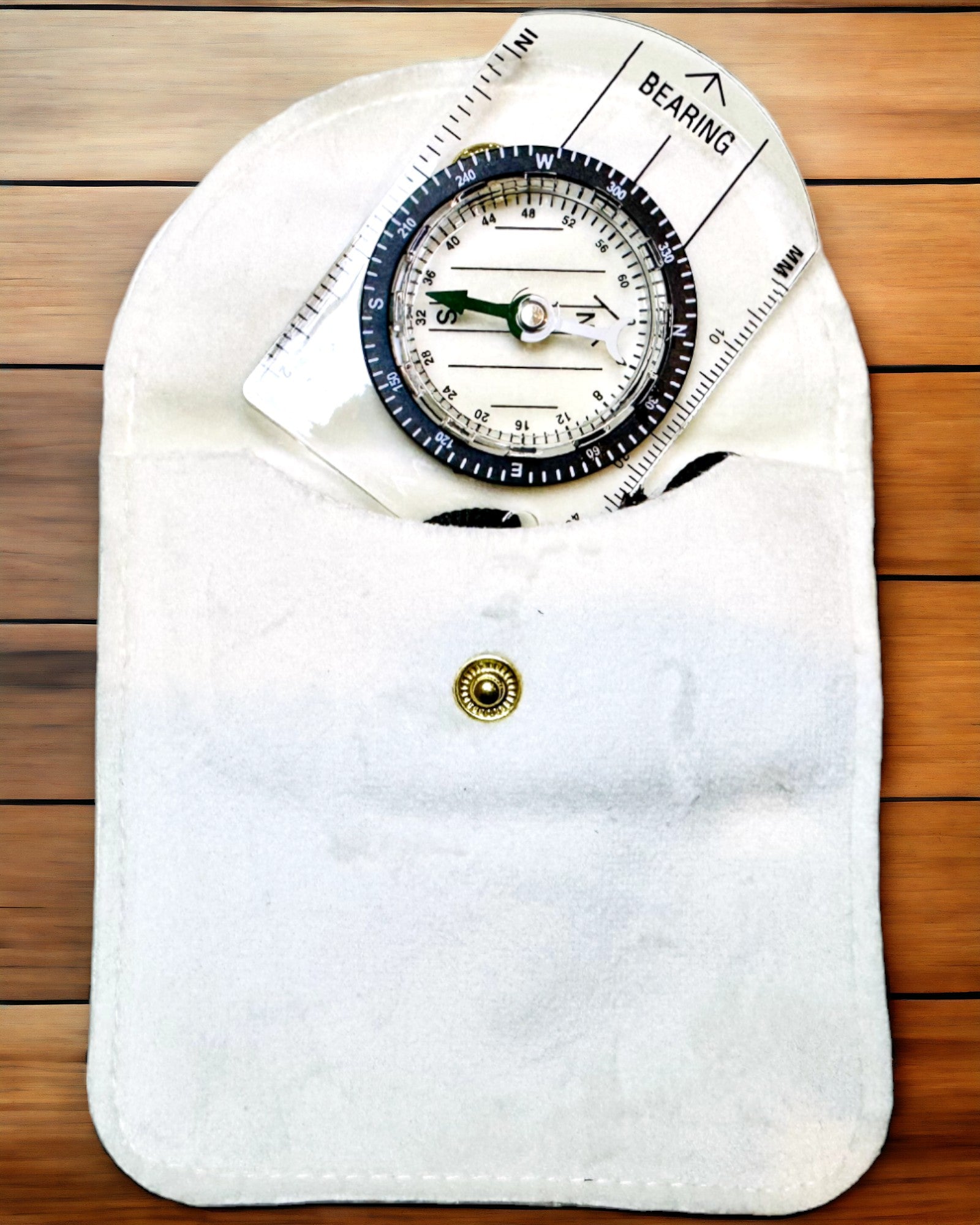 Turisztikai iránytű "Kalandor Útmutató" - Átlátszó, Mini Akril Függőzsinórral és Térkép Skálával, Gravírozással