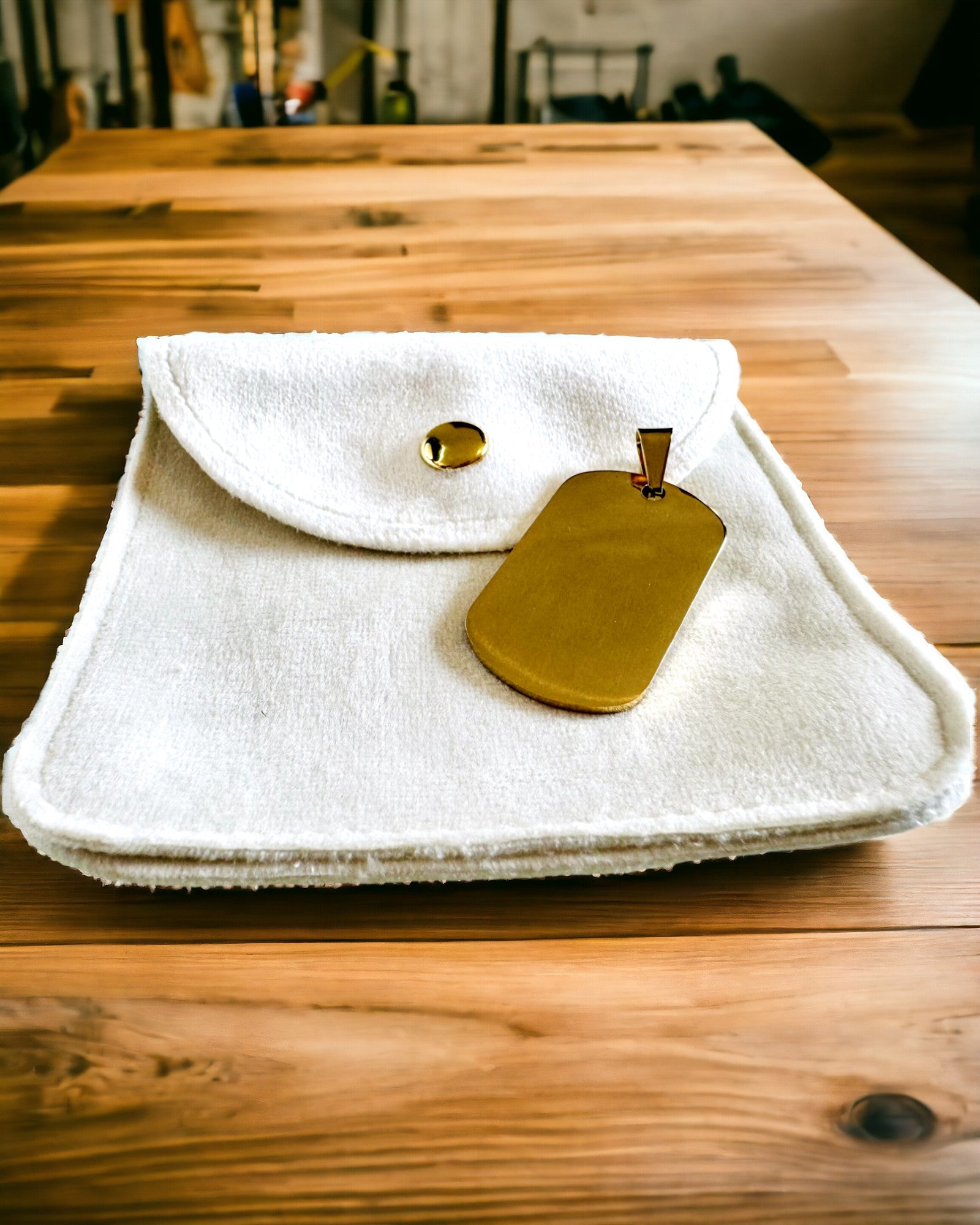 Gravírozott Katonai Medál - Retro Stílus Különböző Színekben