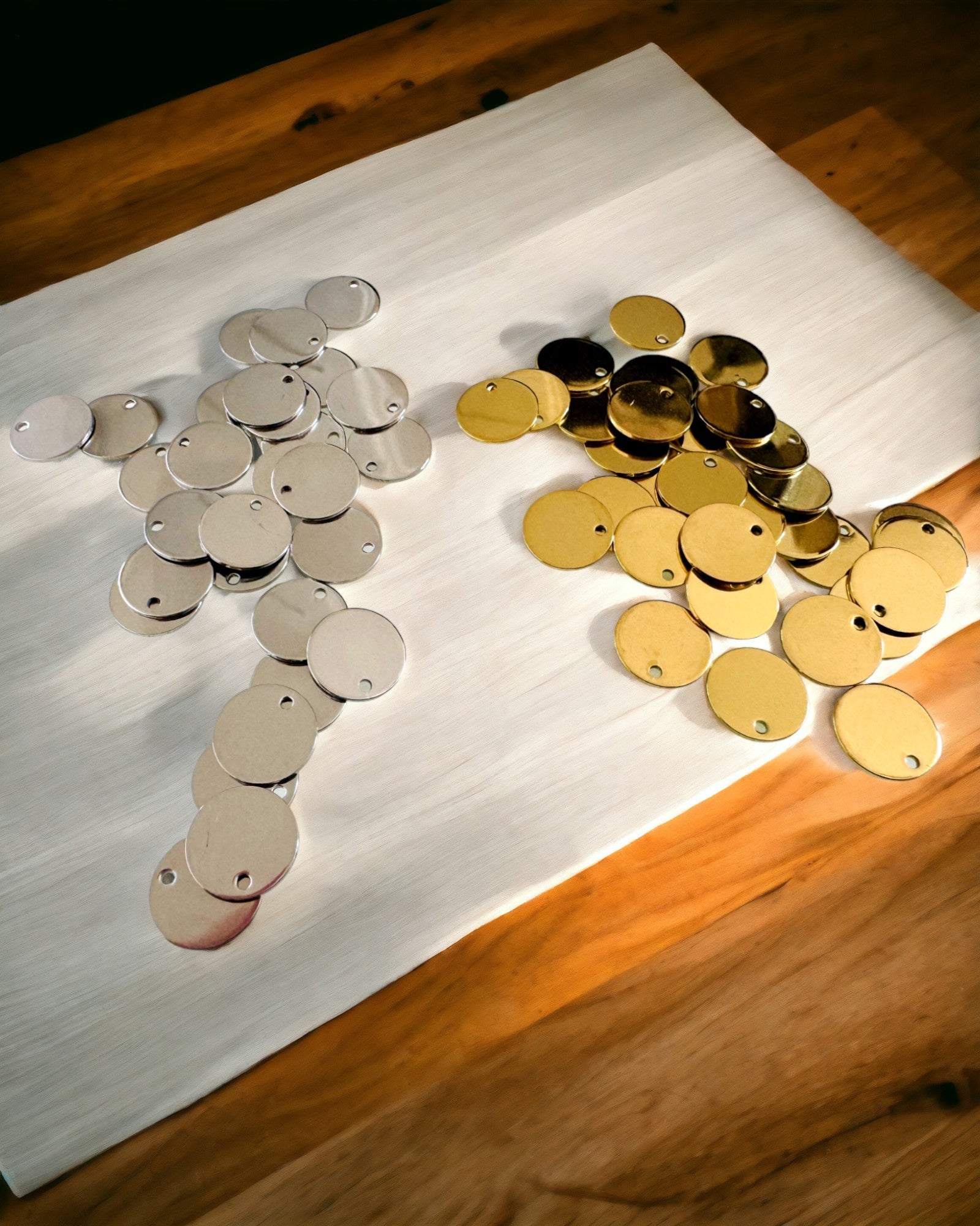 Kerek Rozsdamentes Acél Medál ajándékba, személyre szabható, gravírozható