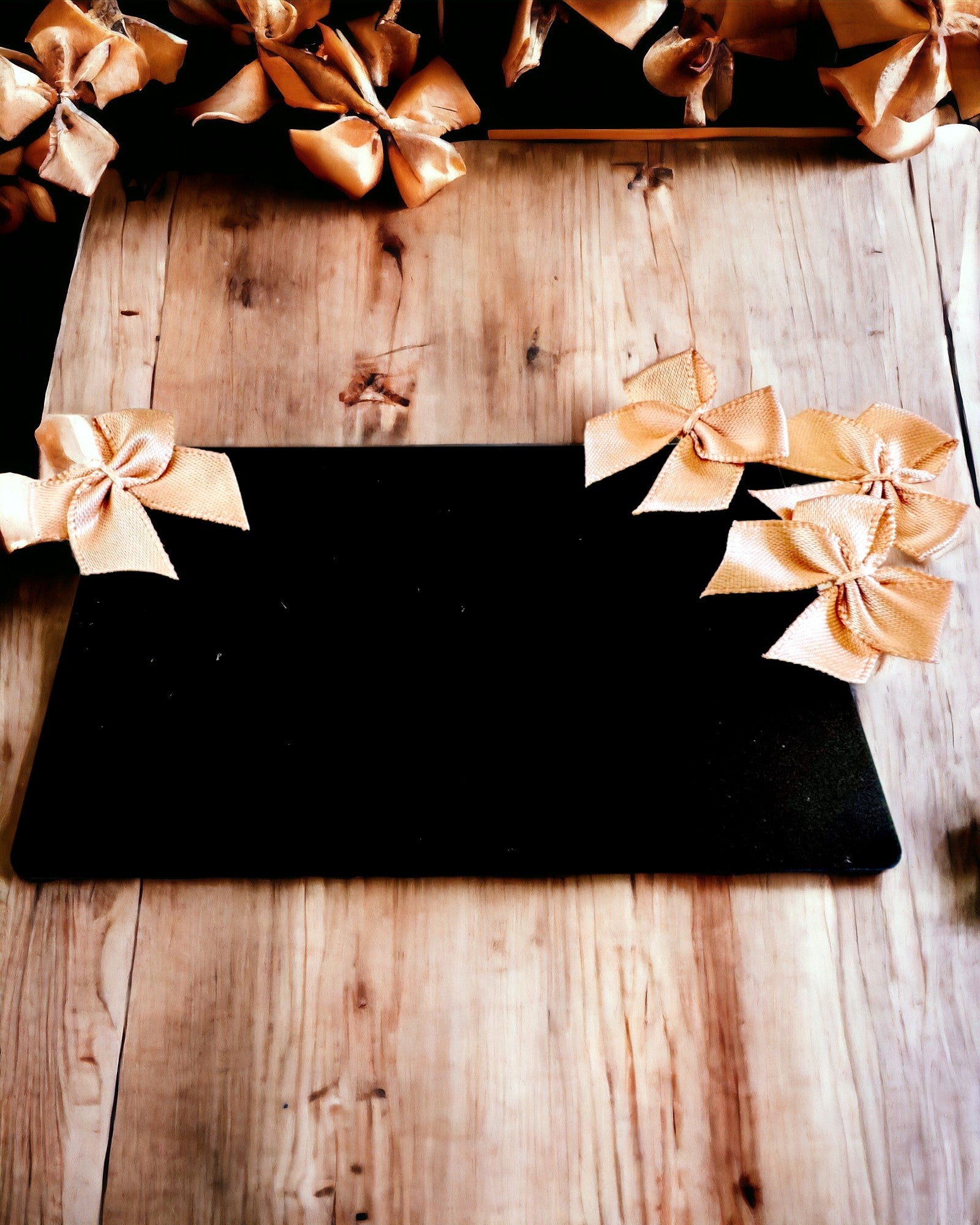 Exkluzív Fekete Fém Névjegykártya Személyre Szabási Lehetőséggel – Ideális Ajándék