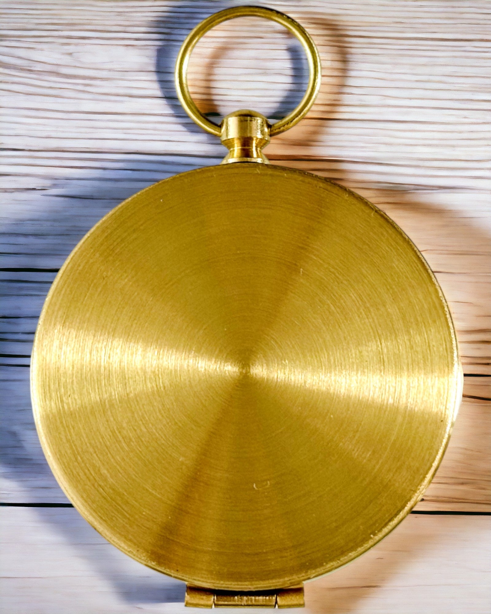 Vízálló Réz Iránytű Világító Hatással - Szükséges Túrázáshoz és Kempingezéshez, személyre szabható gravírozással