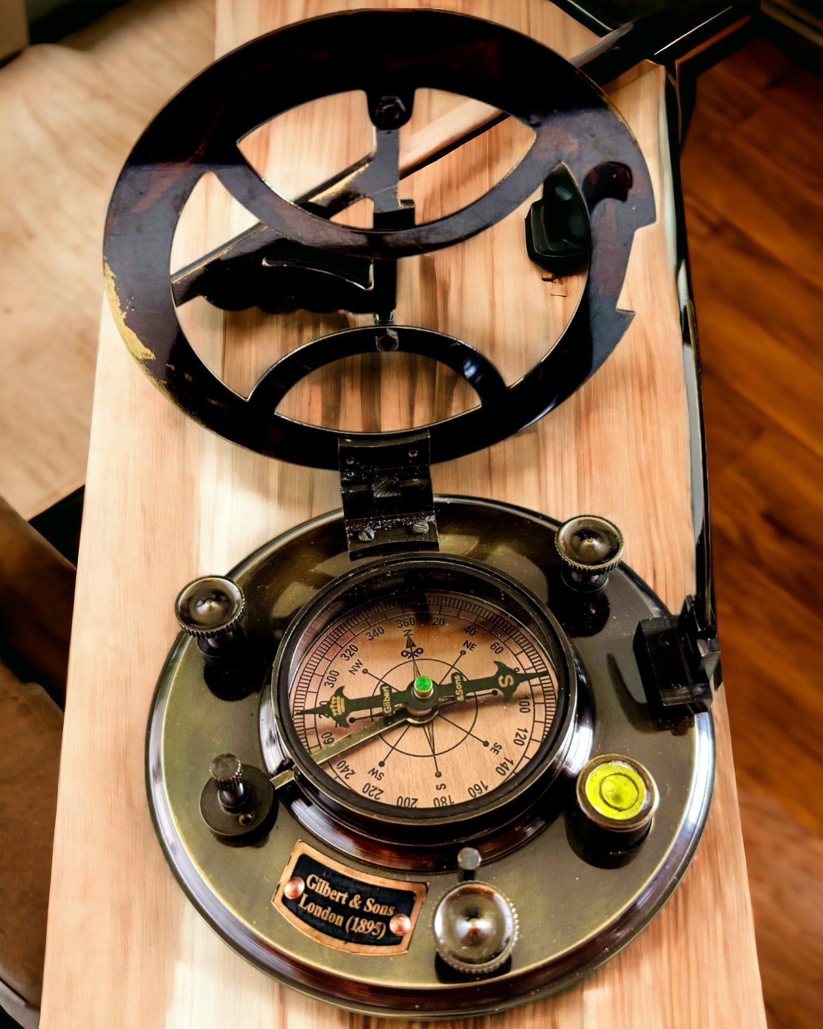 Antik Prémium Navigációs Iránytű Gravírozási Lehetőséggel – Kézzel Készített