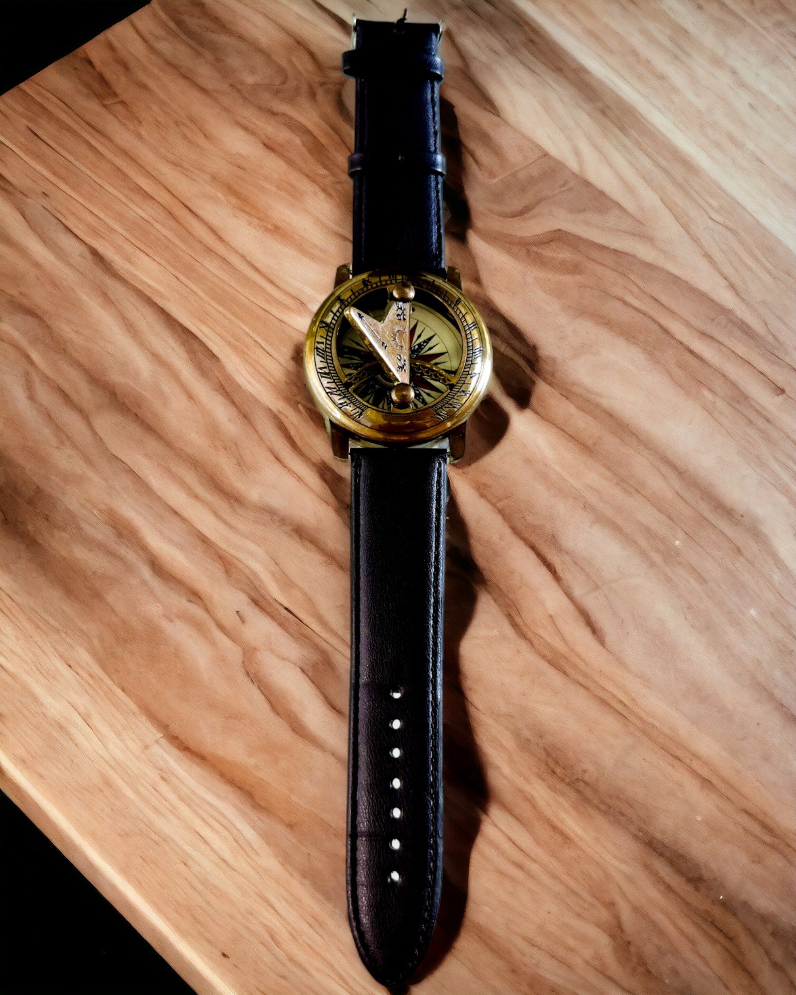 Napóra Iránytűvel - Kézzel Készített, Autentikus Kézművesség, Gravírozási Lehetőség