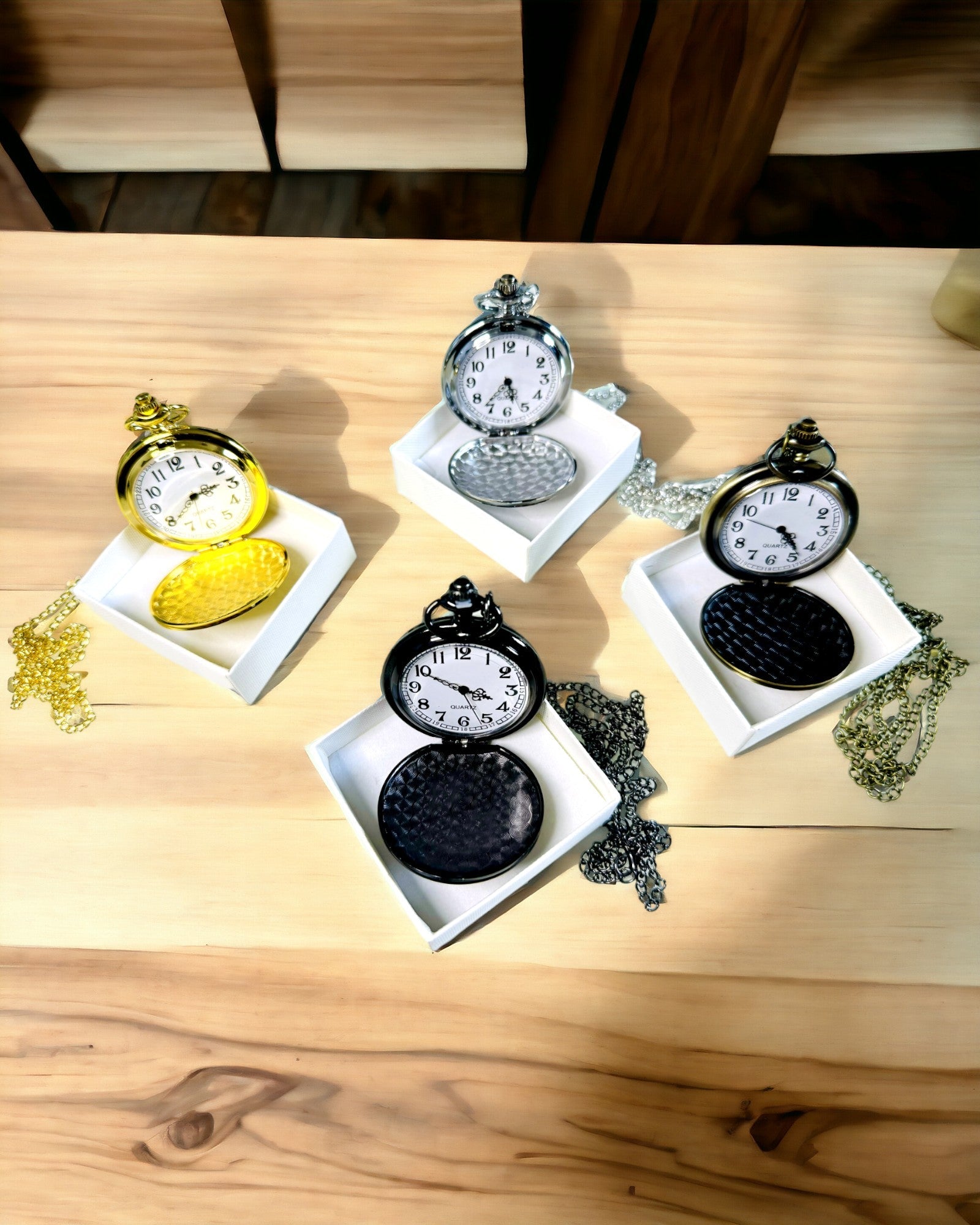 Személyre szabható vintage stílusú zsebóra - matt arany