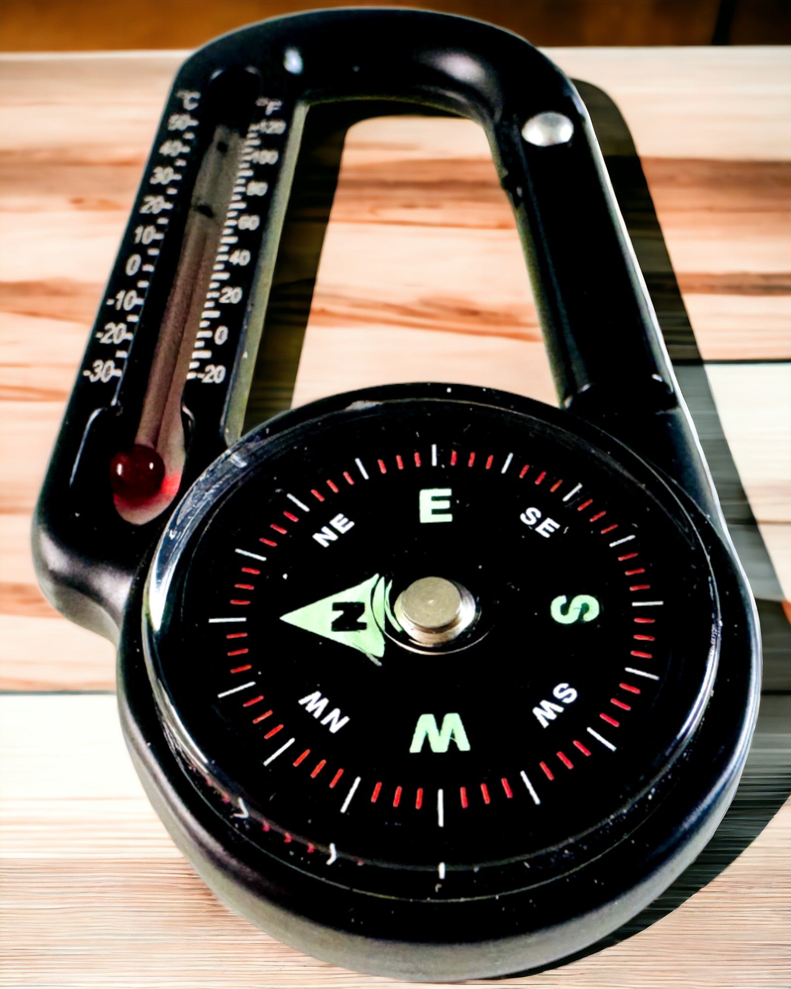 Karabineres iránytű hőmérővel, kulcstartó - gravírozási lehetőség