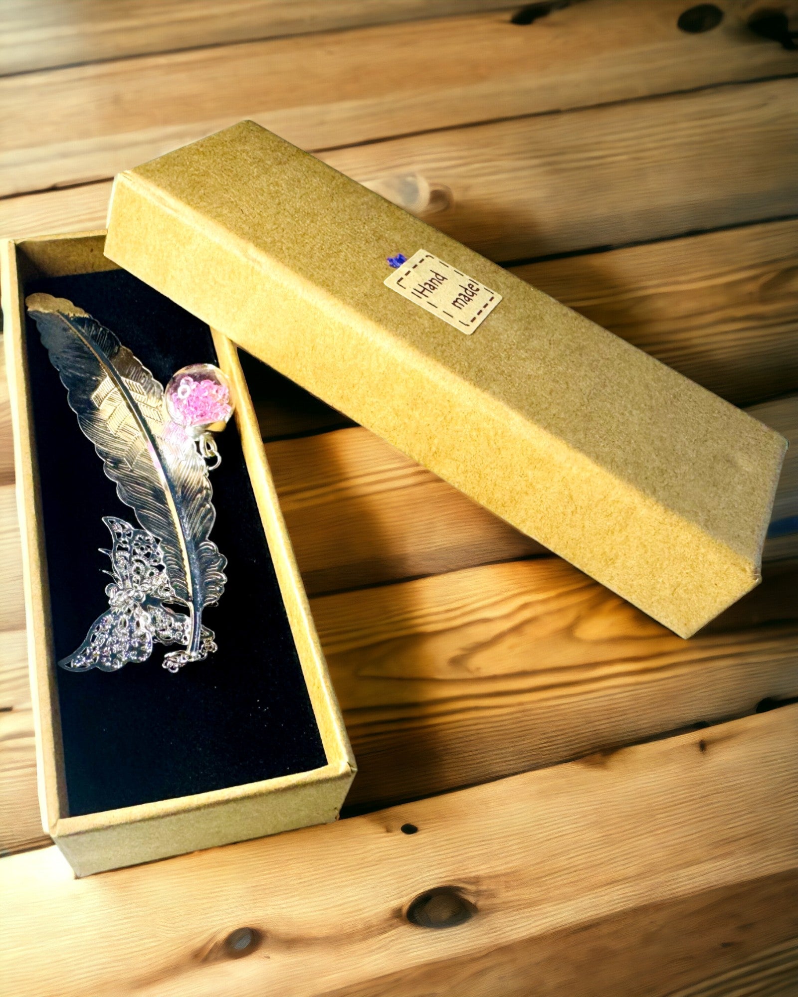 Kreatív Retro Stílusú Könyvjelző Toll- és Pillangómotívummal – Elegáns Ajándék Anyának, Tanárnak, Promóciós, Ezüst/Rózsaszín Színben