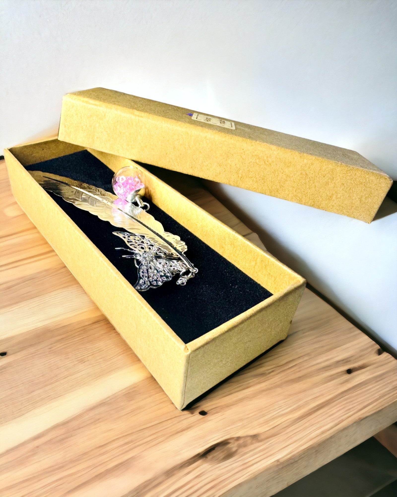 Kreatív Retro Stílusú Könyvjelző Toll- és Pillangómotívummal – Elegáns Ajándék Anyának, Tanárnak, Promóciós, Ezüst/Rózsaszín Színben