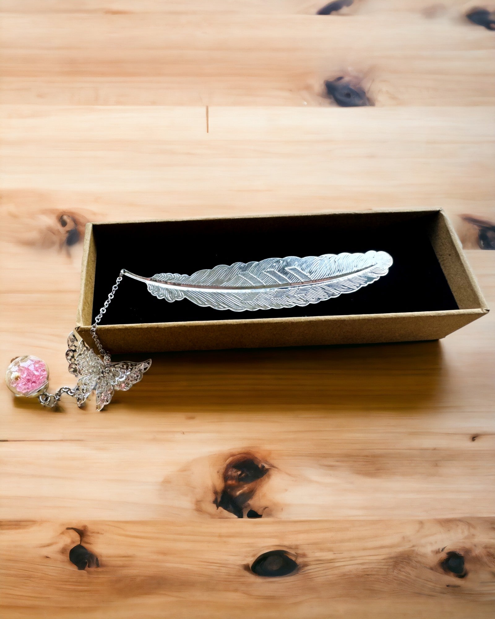 Kreatív Retro Stílusú Könyvjelző Toll- és Pillangómotívummal – Elegáns Ajándék Anyának, Tanárnak, Promóciós, Ezüst/Rózsaszín Színben