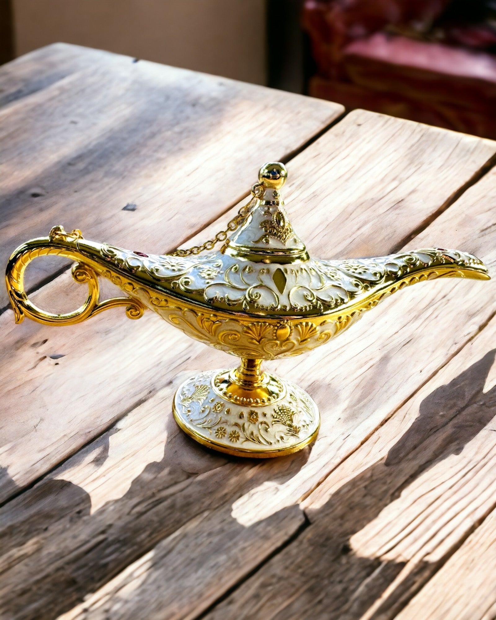 Aladdin Varázslámpája Gravírozási Lehetőséggel - Fehér és Arany Színváltozat