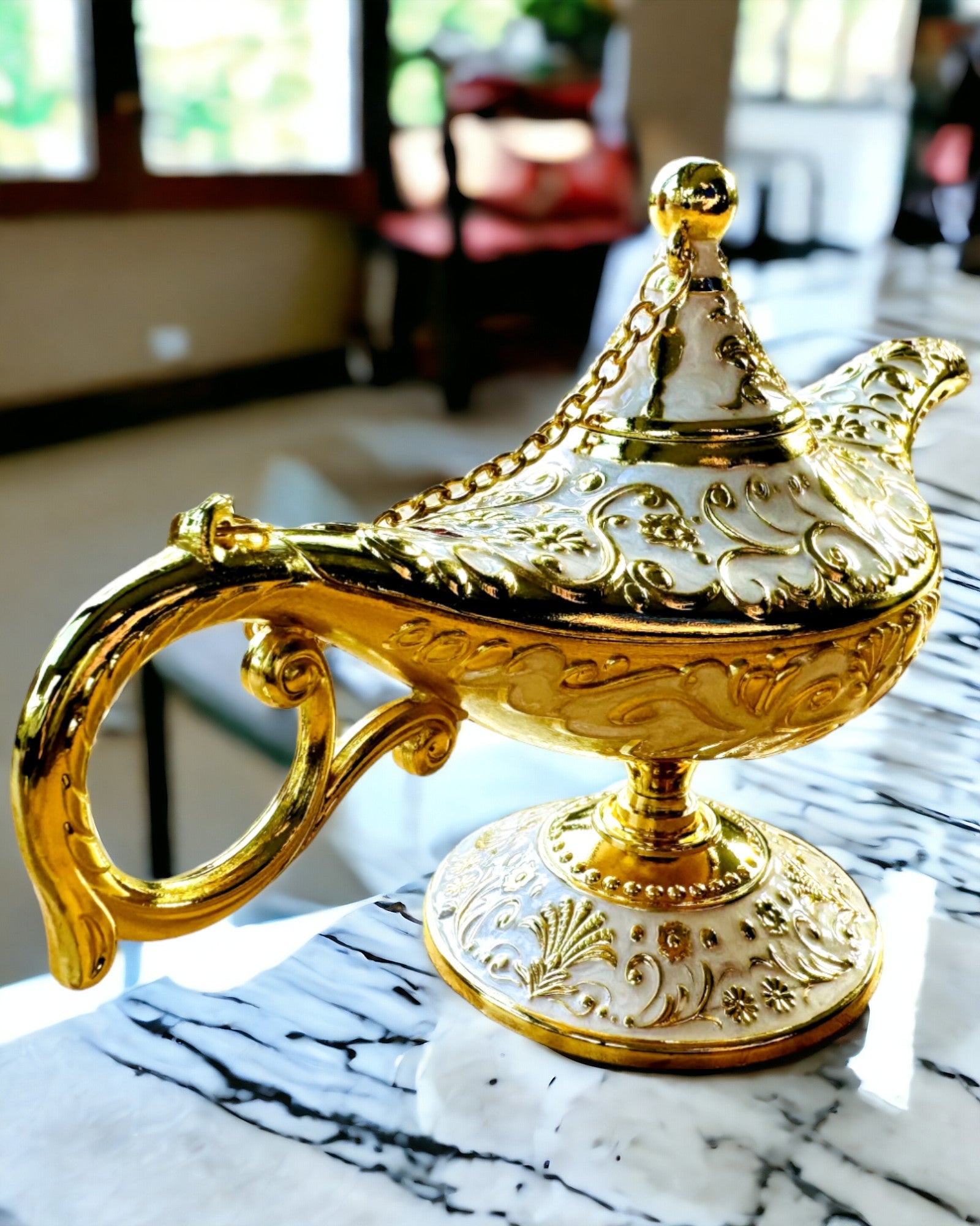 Aladdin Varázslámpája Gravírozási Lehetőséggel - Fehér és Arany Színváltozat