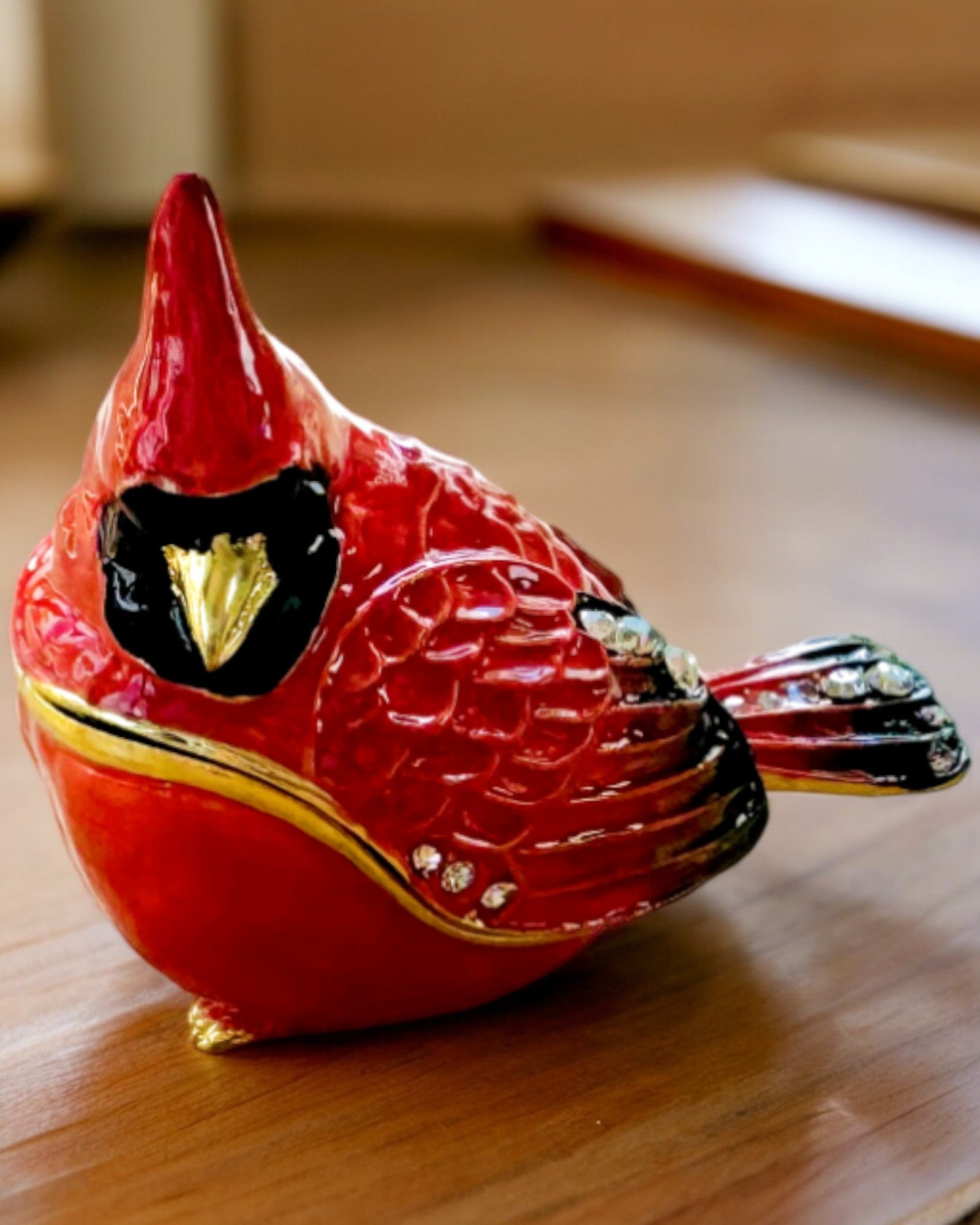 Elegáns bíboros alakú doboz gravírozási lehetőséggel