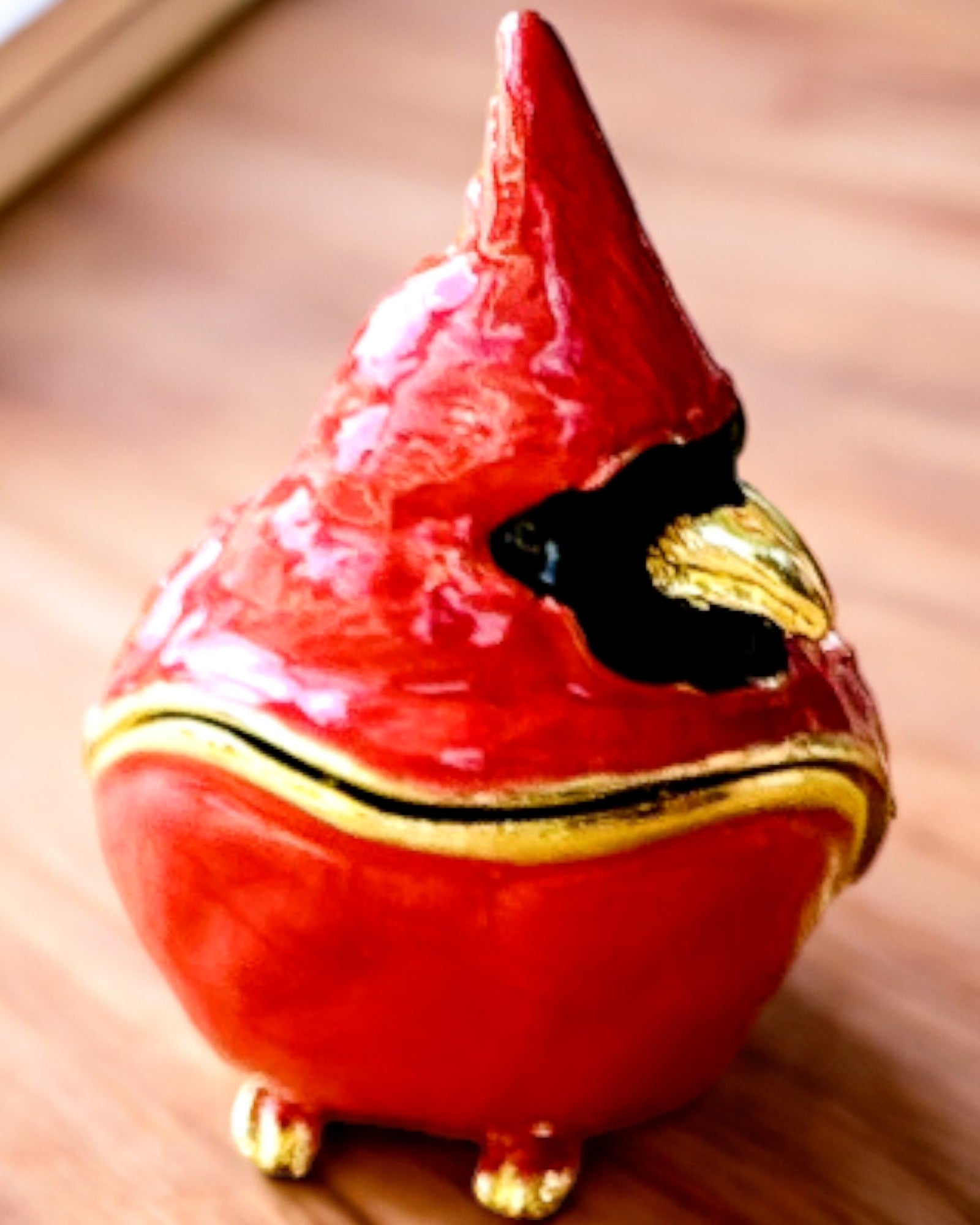 Elegáns bíboros alakú doboz gravírozási lehetőséggel