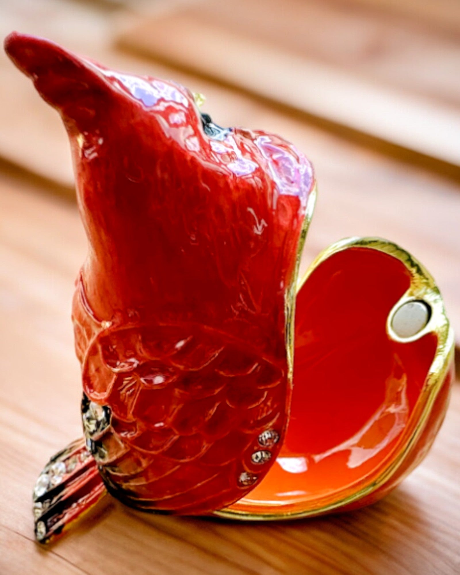 Elegáns bíboros alakú doboz gravírozási lehetőséggel