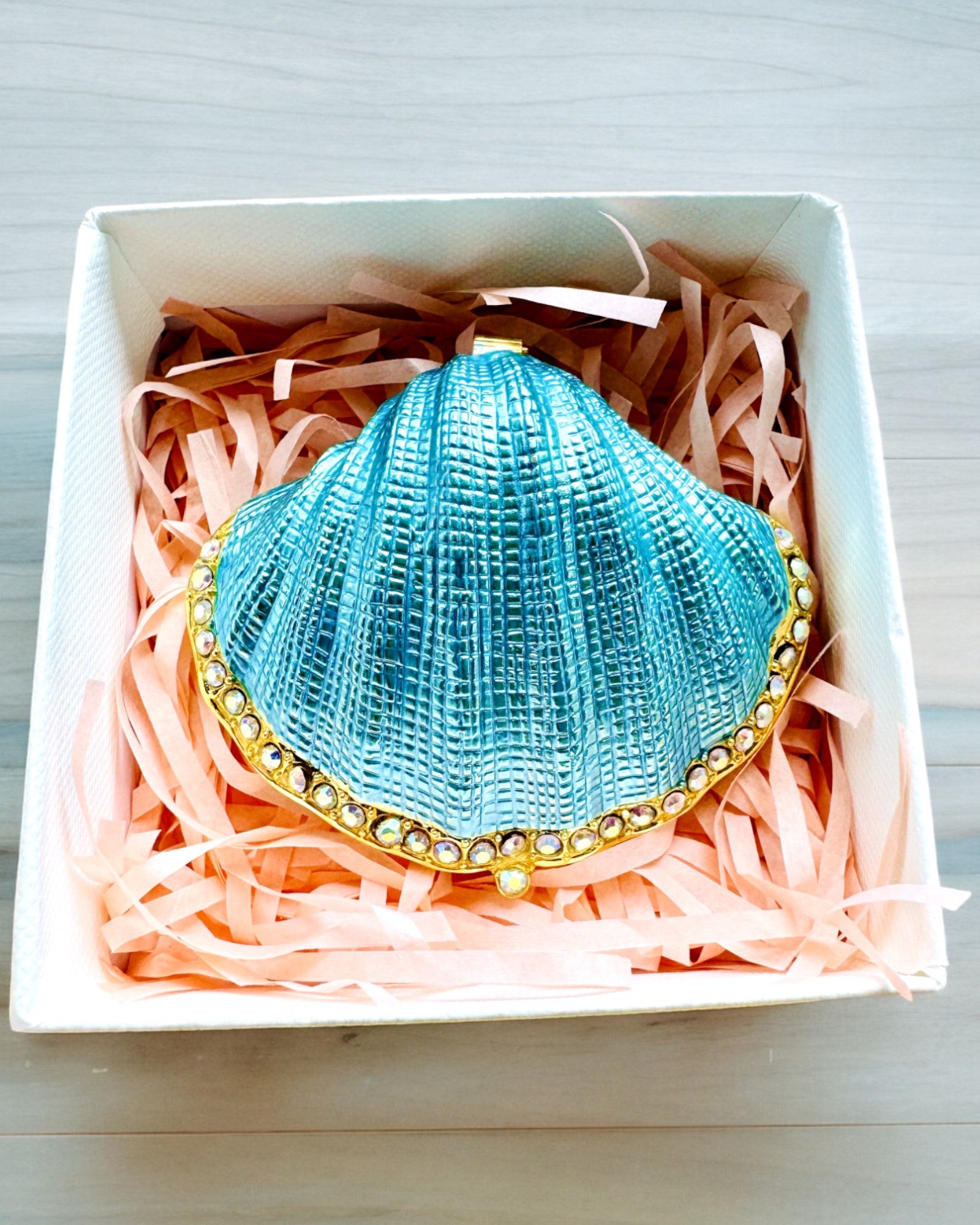 Emlékek Kincstára Kagyló - Ékszerdoboz gravírozással személyre szabható, ajándék