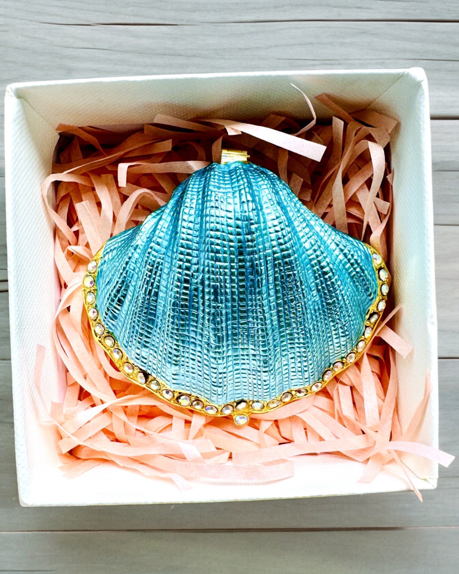 Emlékek Kincstára Kagyló - Ékszerdoboz gravírozással személyre szabható, ajándék