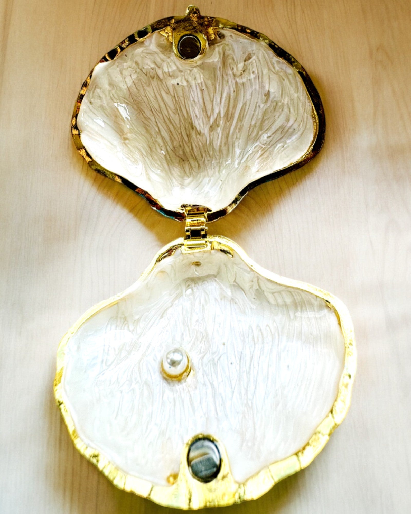 Emlékek Kincstára Kagyló - Ékszerdoboz gravírozással személyre szabható, ajándék