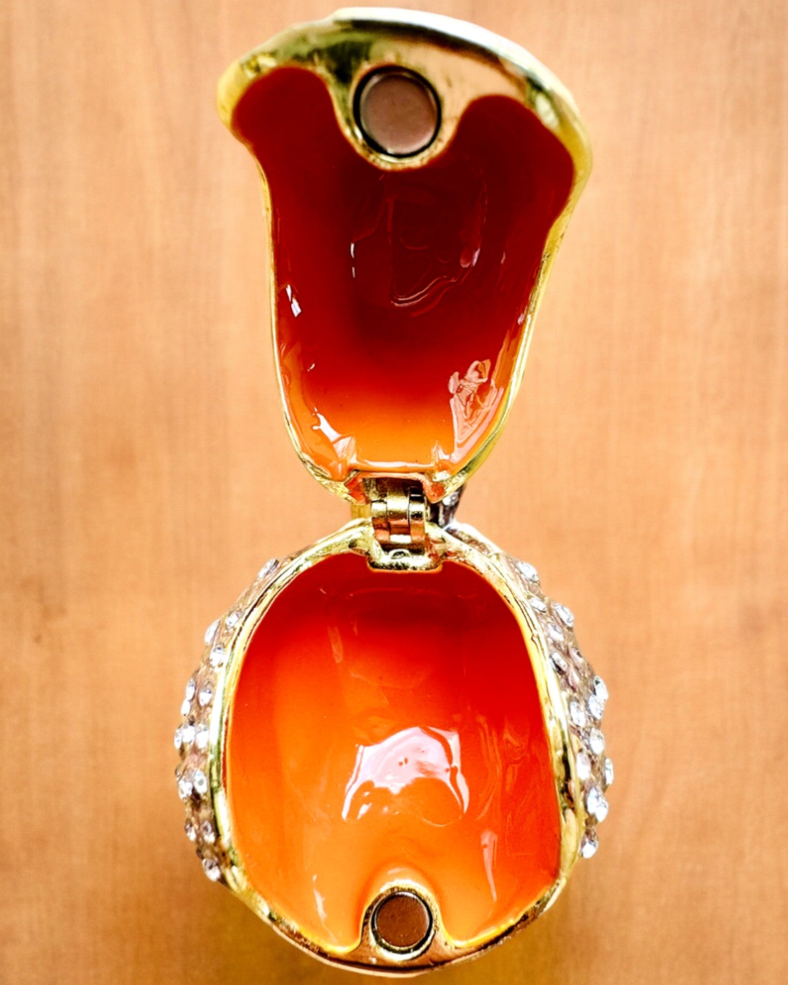 Gravírozott Színes Veréb Madárka - Elbűvölő Kincsesláda