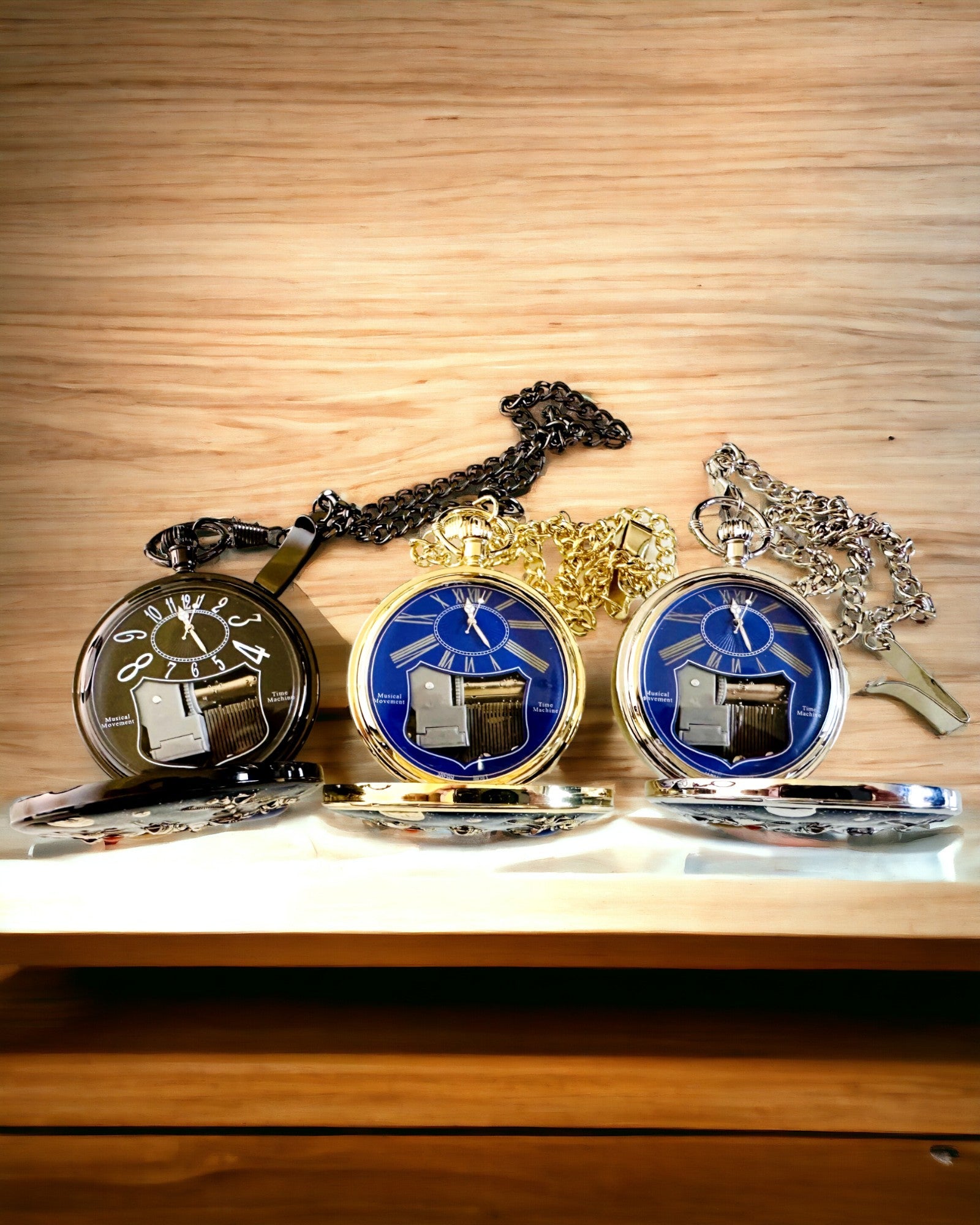 "Astrum Temporis" zsebóra - Fekete keret. Gravírozással személyre szabható.