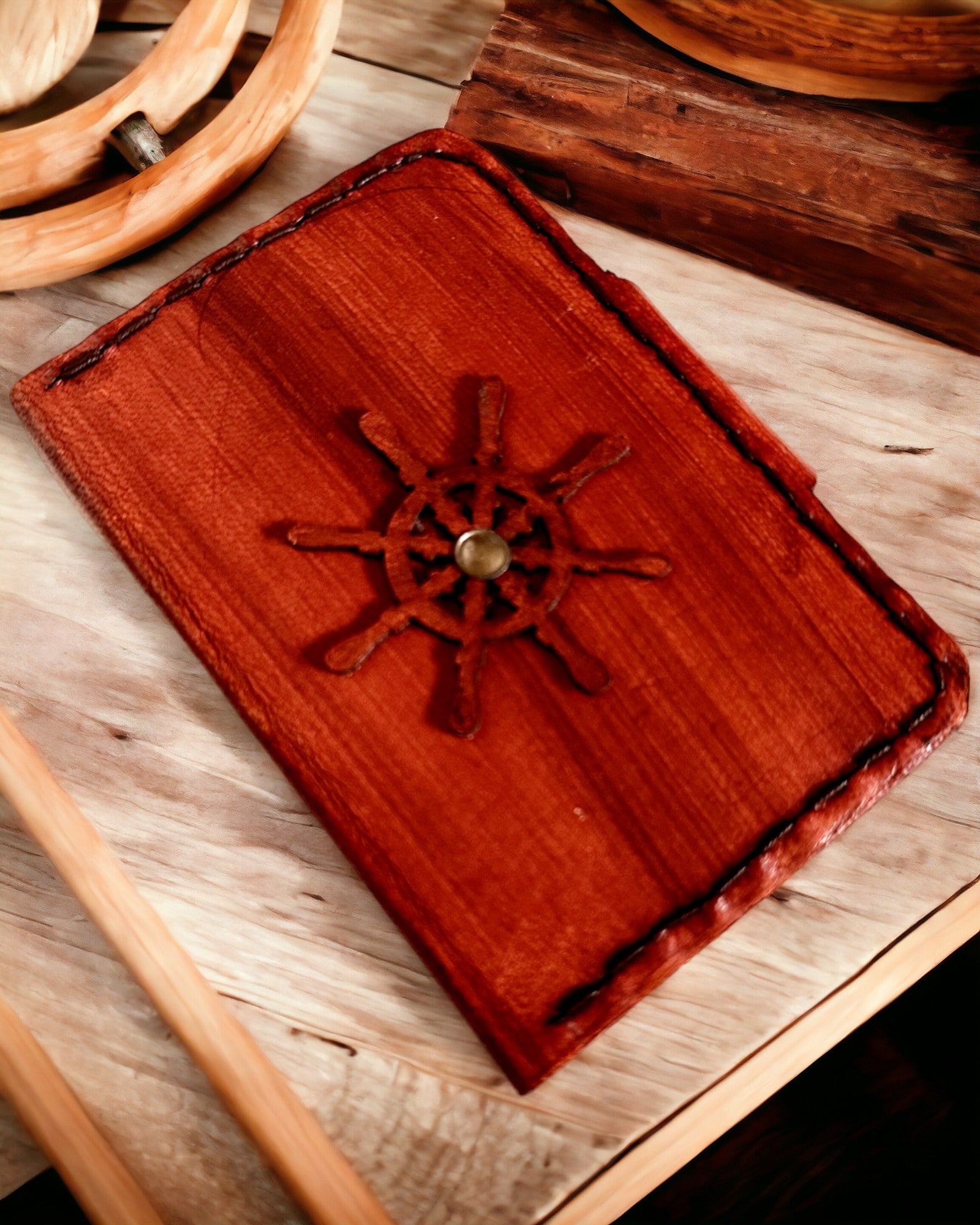 Parancsnoki Tok – kézzel készített tok zsebórához vagy iránytűhöz, személyre szabható