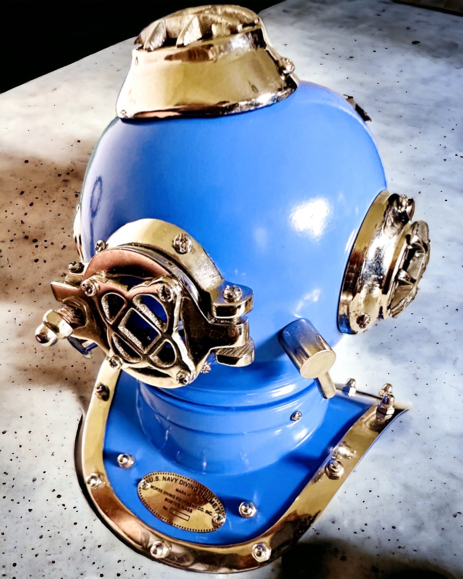 Hełm Odkrywcy Głębin - Edycja Kolekcjonerska z Możliwością Grawerowania, 35 cm, prezent dla strażaka lub nurka